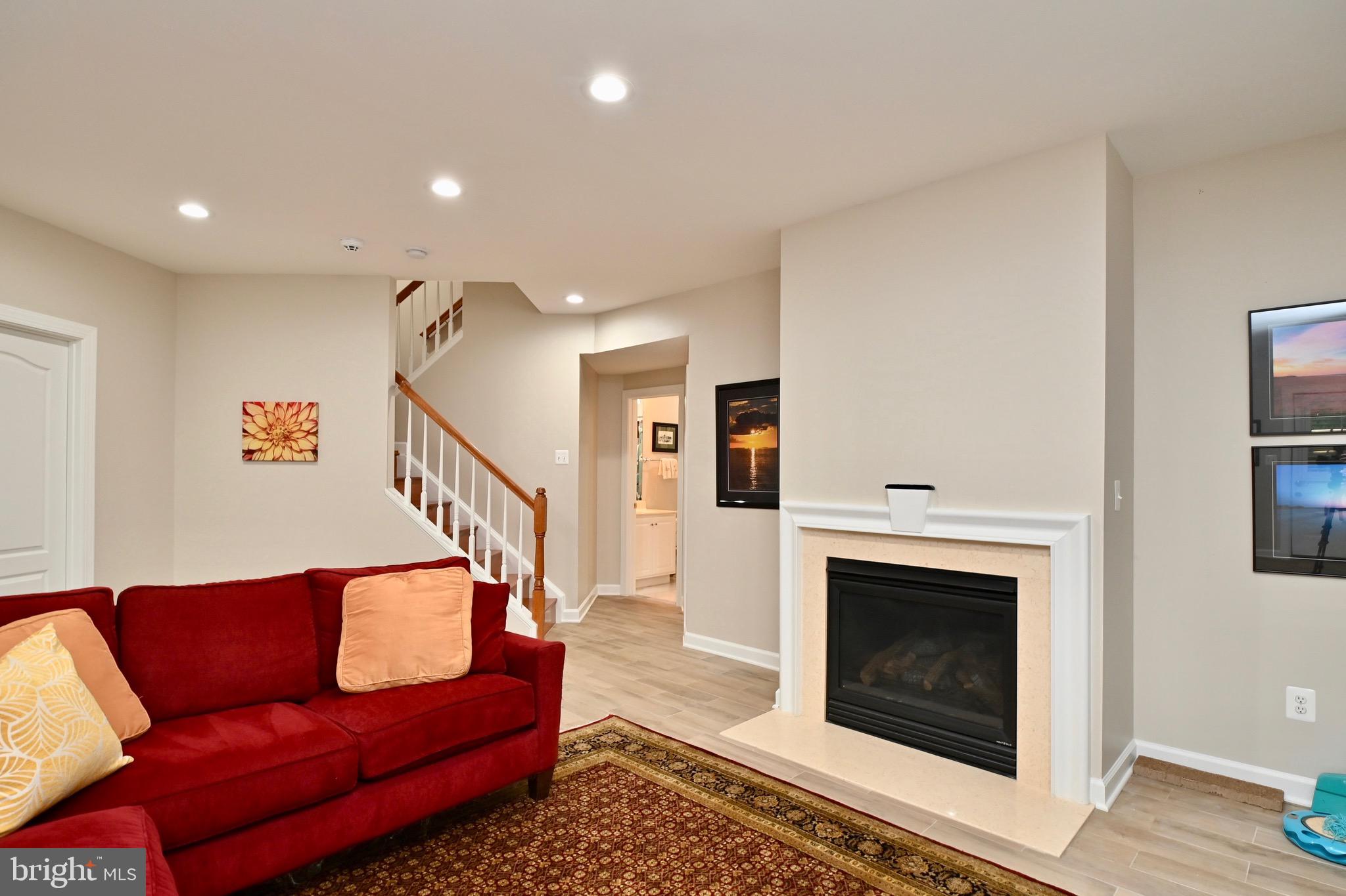 LAKE BARCROFT - Residential Lease