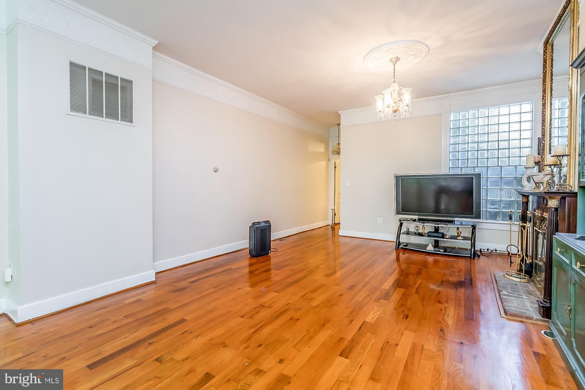 MOUNT VERNON PLACE HISTORIC DISTRICT - Residential Income