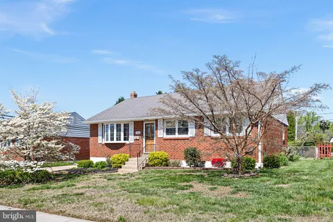 2216 Saint James Drive, Wilmington, DE MLS: DENC2080370