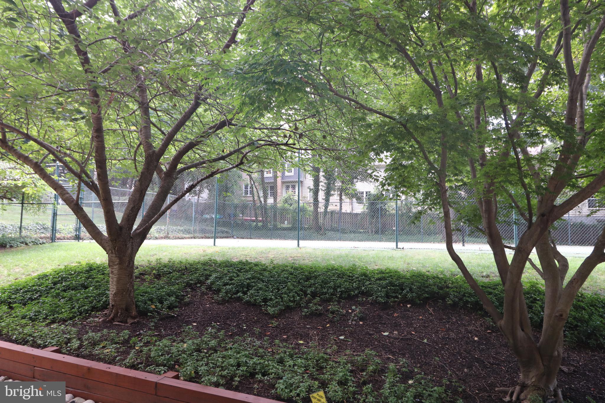 HUNTING CREEK CLUB CONDOMINIUMS - Residential Lease