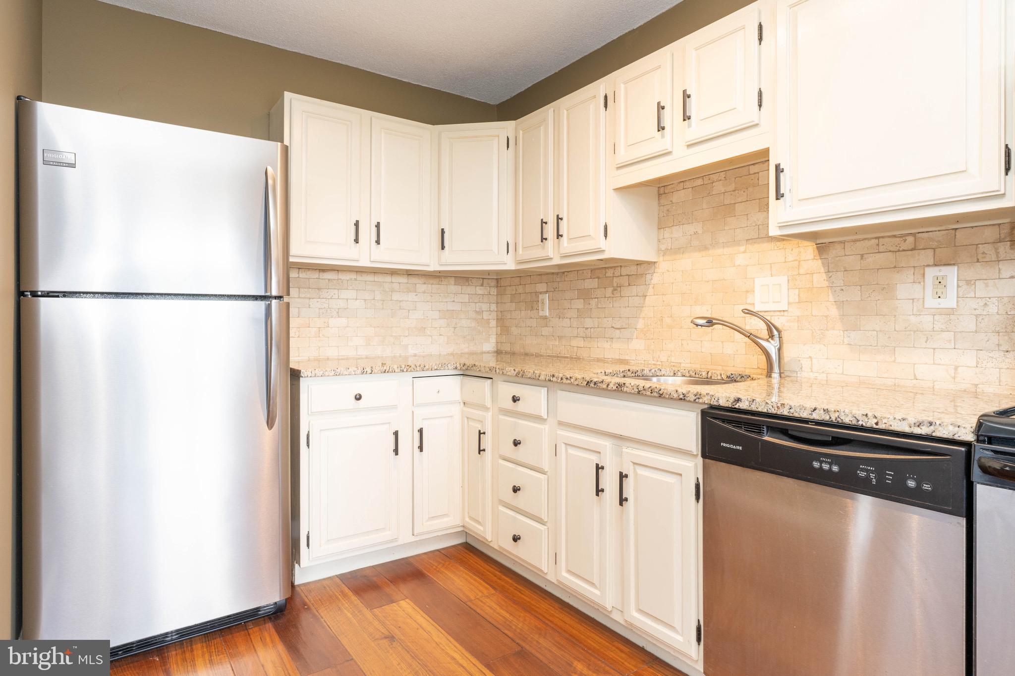 HUNTING CREEK CLUB CONDOMINIUMS - Residential Lease