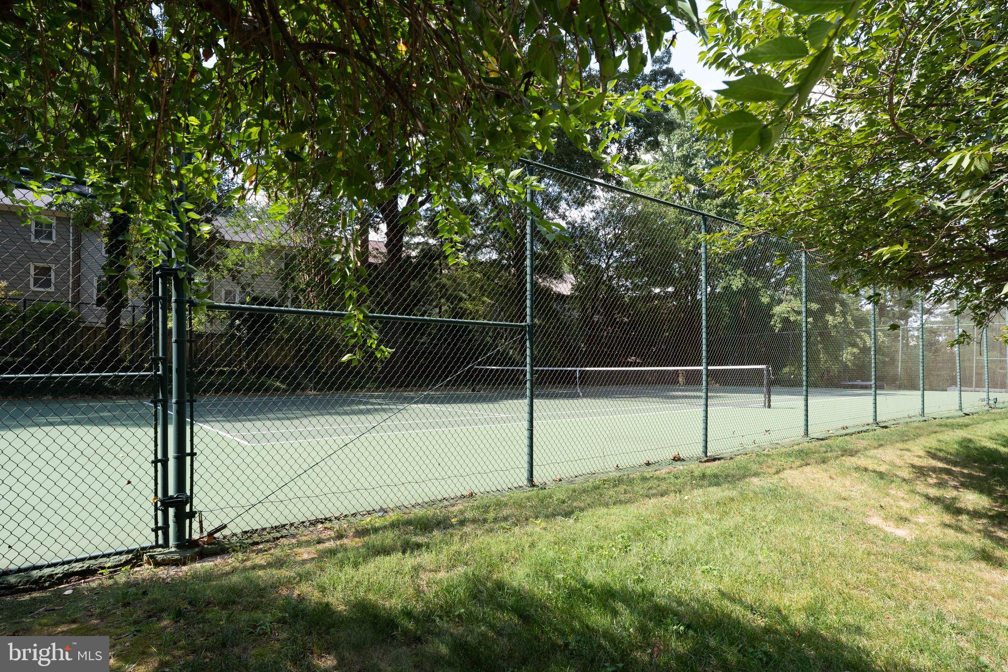 HUNTING CREEK CLUB CONDOMINIUMS - Residential Lease