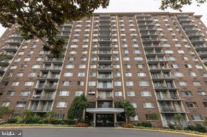 HUNTING CREEK CLUB CONDOMINIUMS - Residential Lease