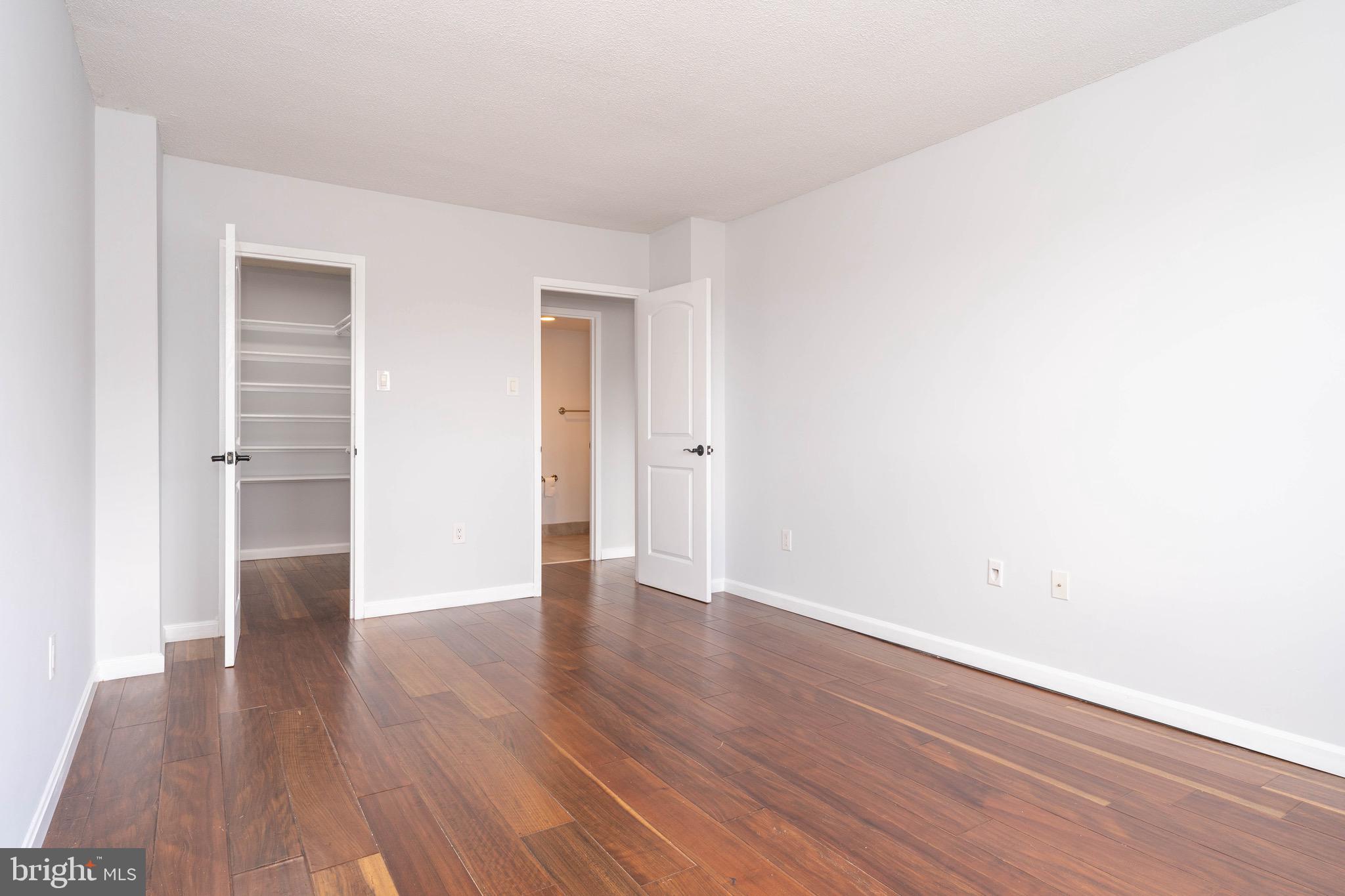 HUNTING CREEK CLUB CONDOMINIUMS - Residential Lease