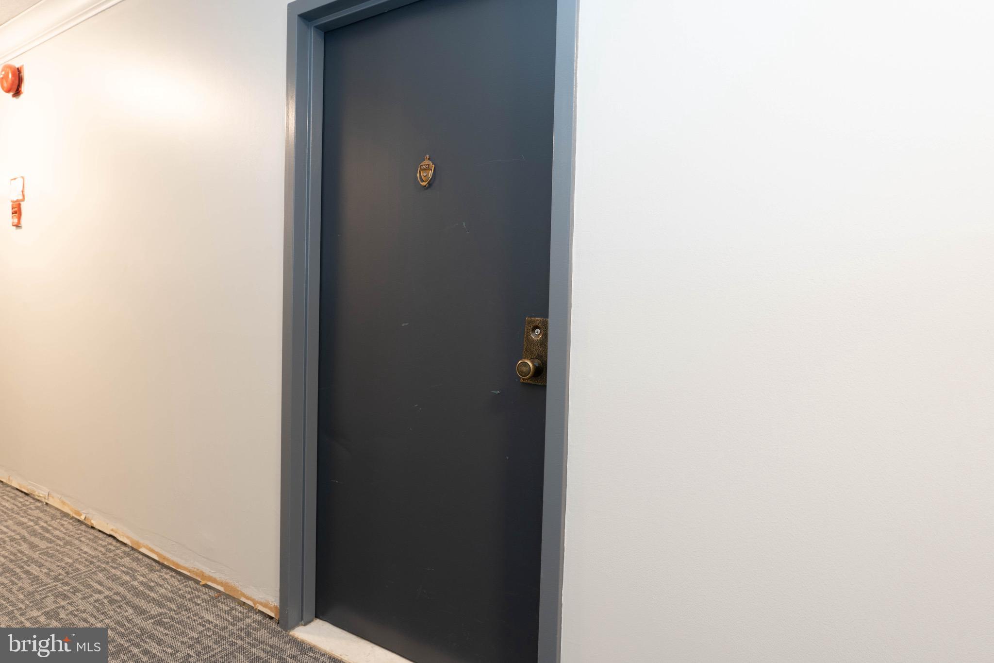 HUNTING CREEK CLUB CONDOMINIUMS - Residential Lease