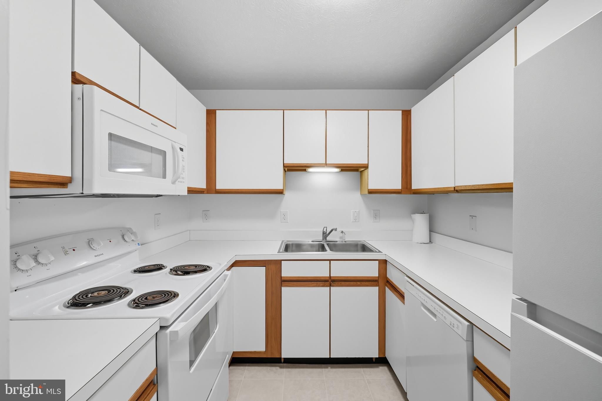 4065 ROSE BUD COURT