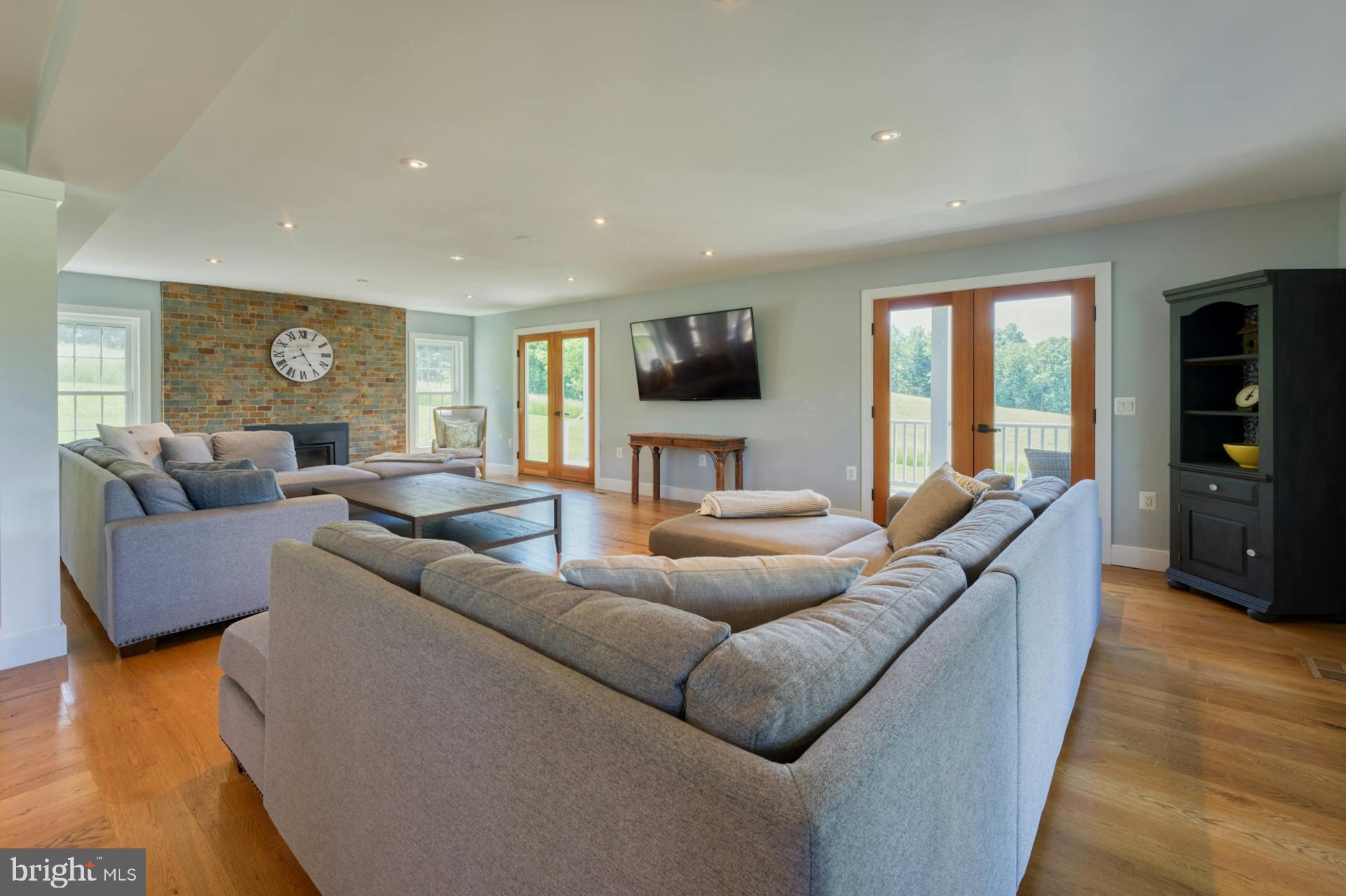 BEACON HILL - Residential