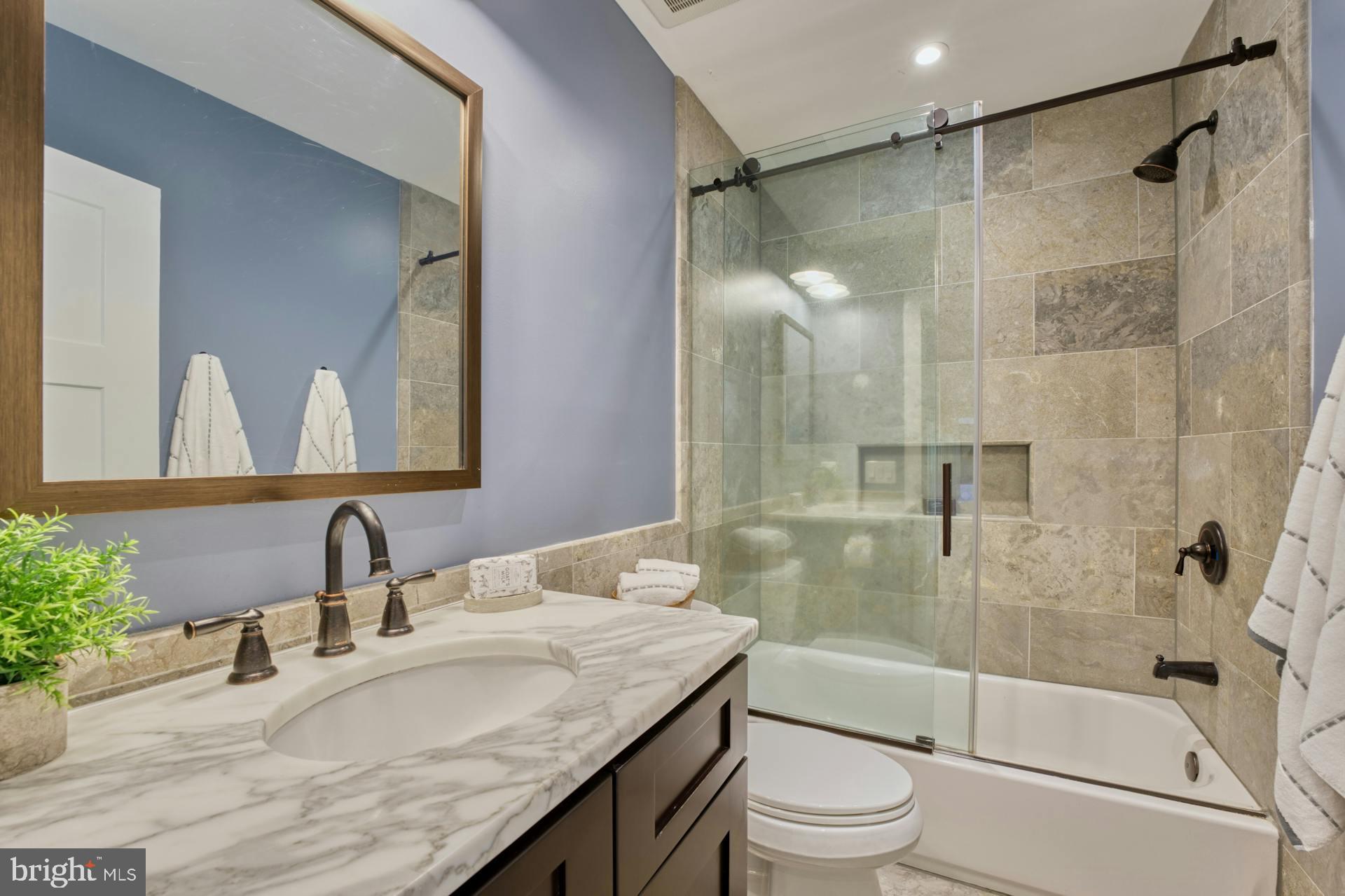 BEACON HILL - Residential