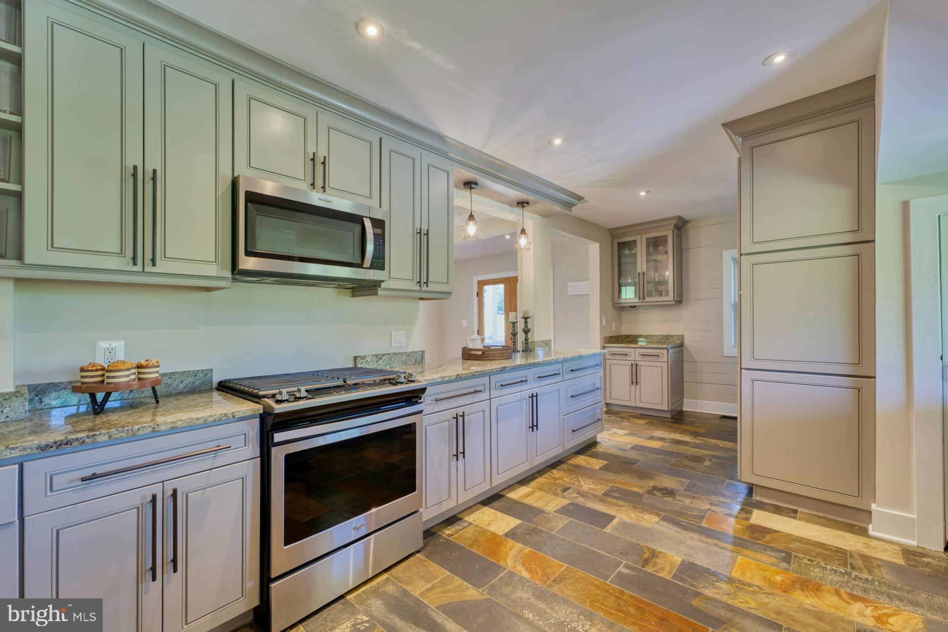 BEACON HILL - Residential