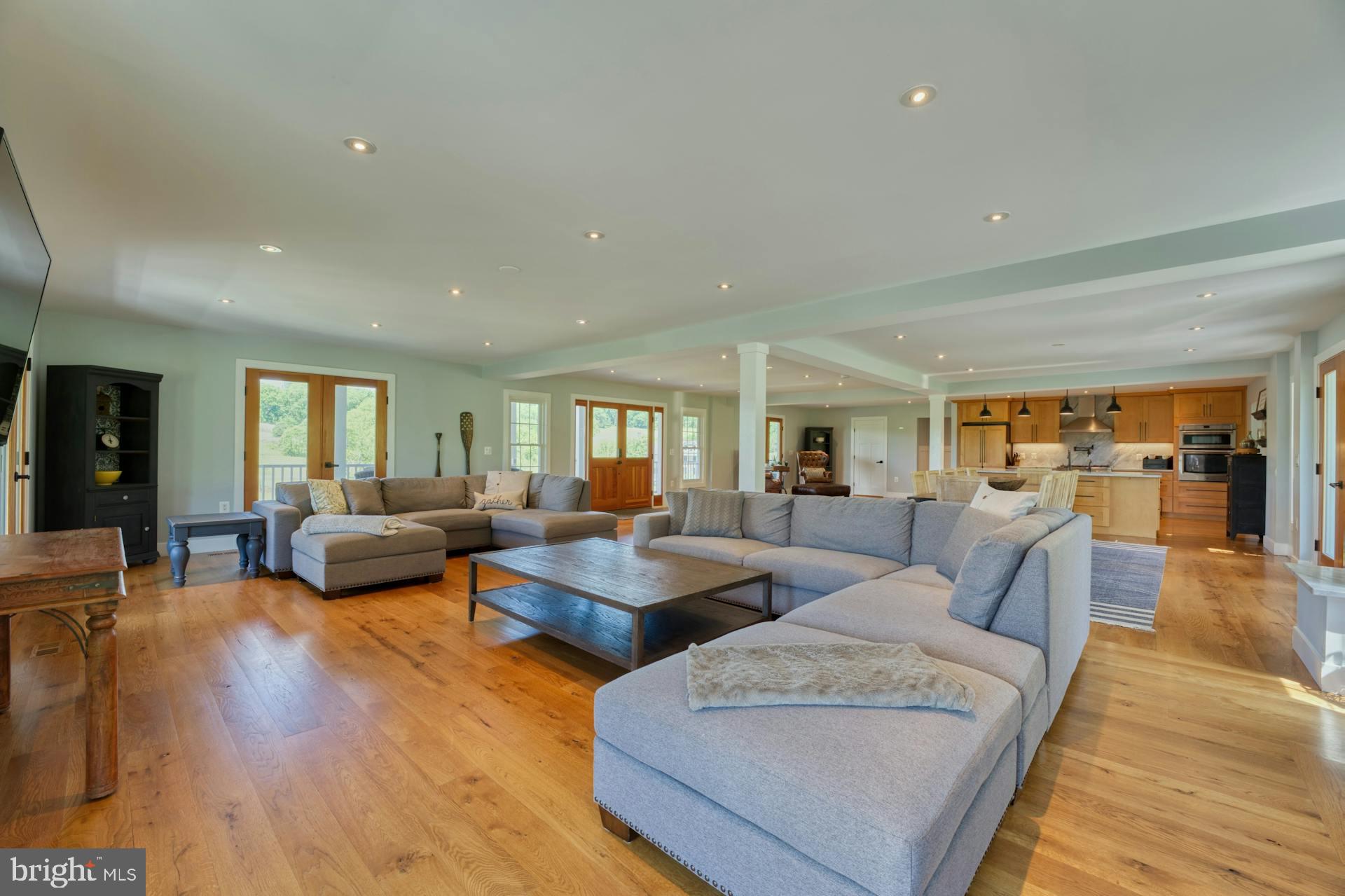 BEACON HILL - Residential