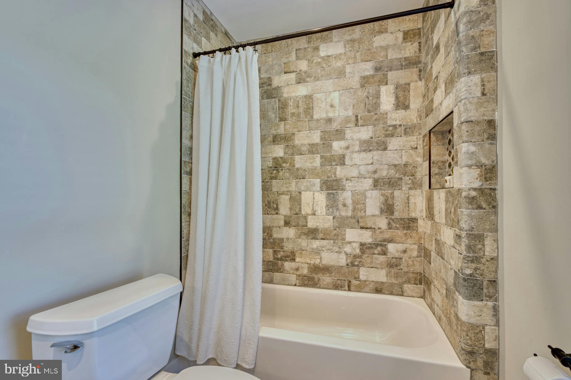 BEACON HILL - Residential