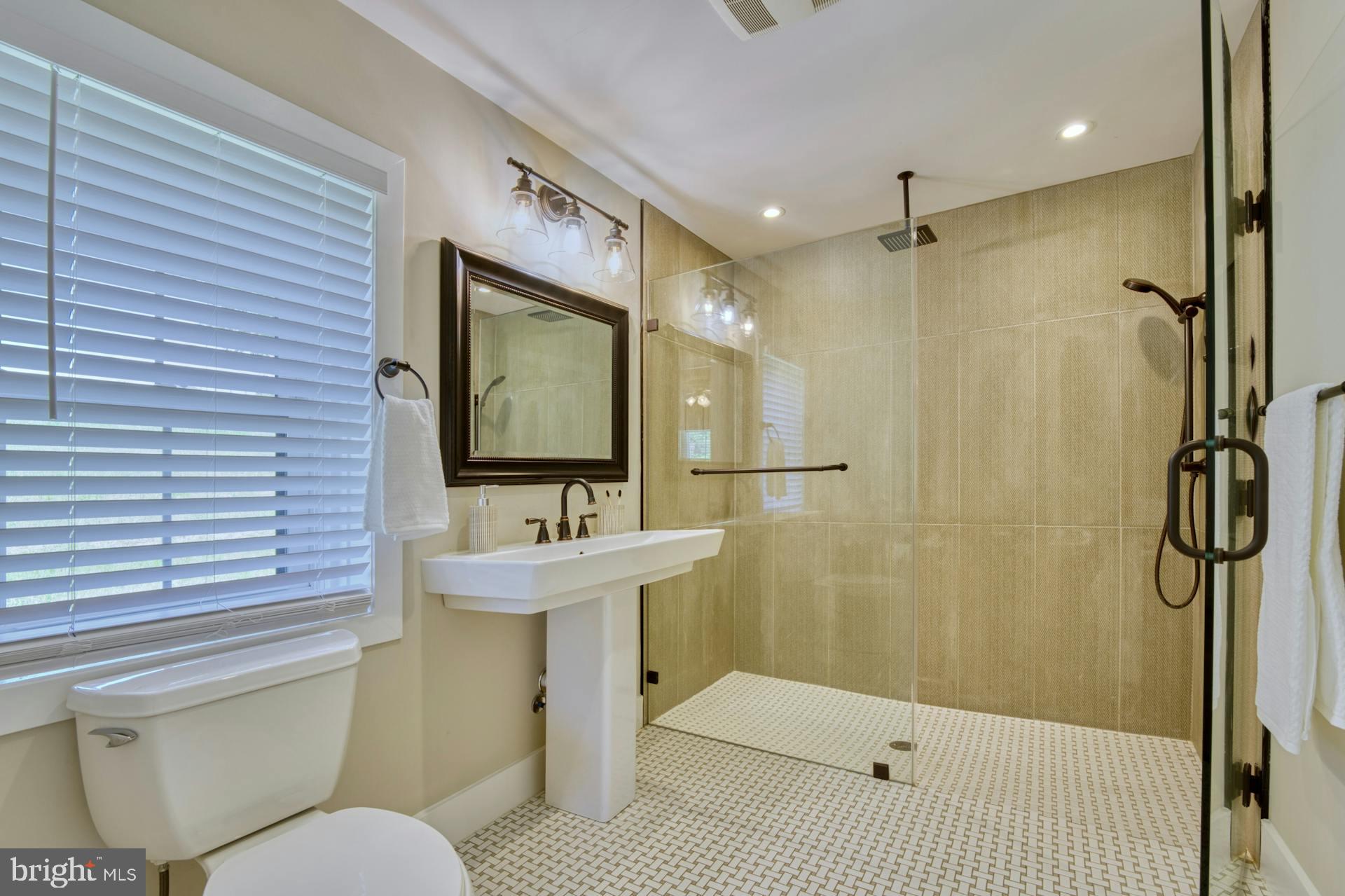 BEACON HILL - Residential