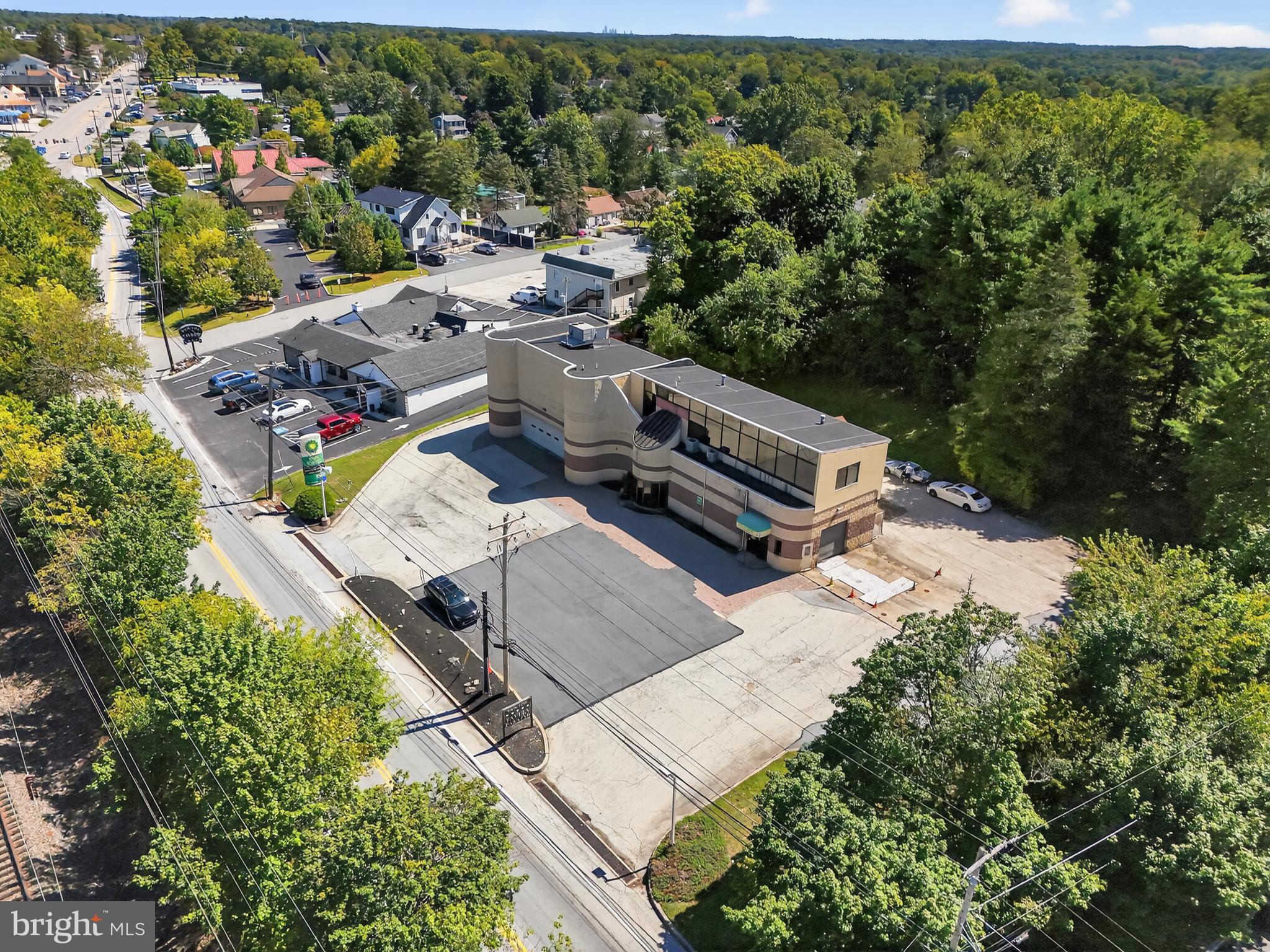 514 E KING ROAD