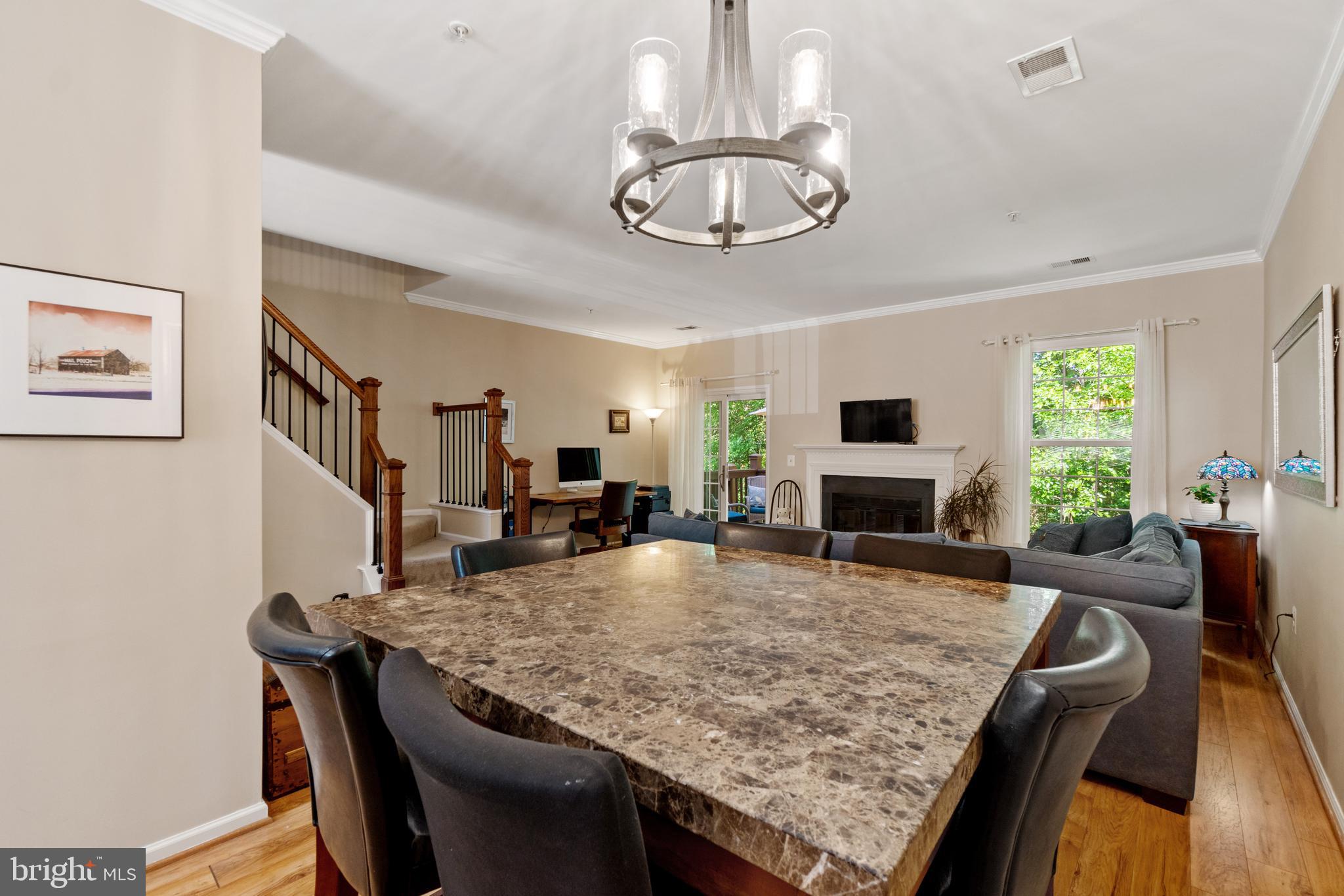 NANTUCKET MEWS @ CROFTON - Residential