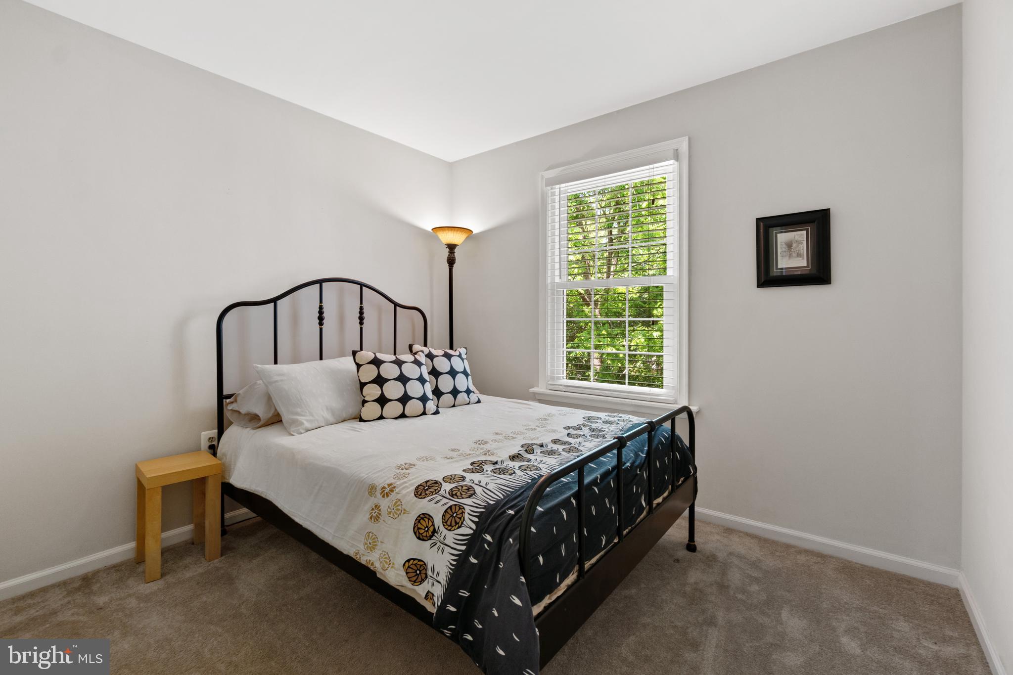 NANTUCKET MEWS @ CROFTON - Residential