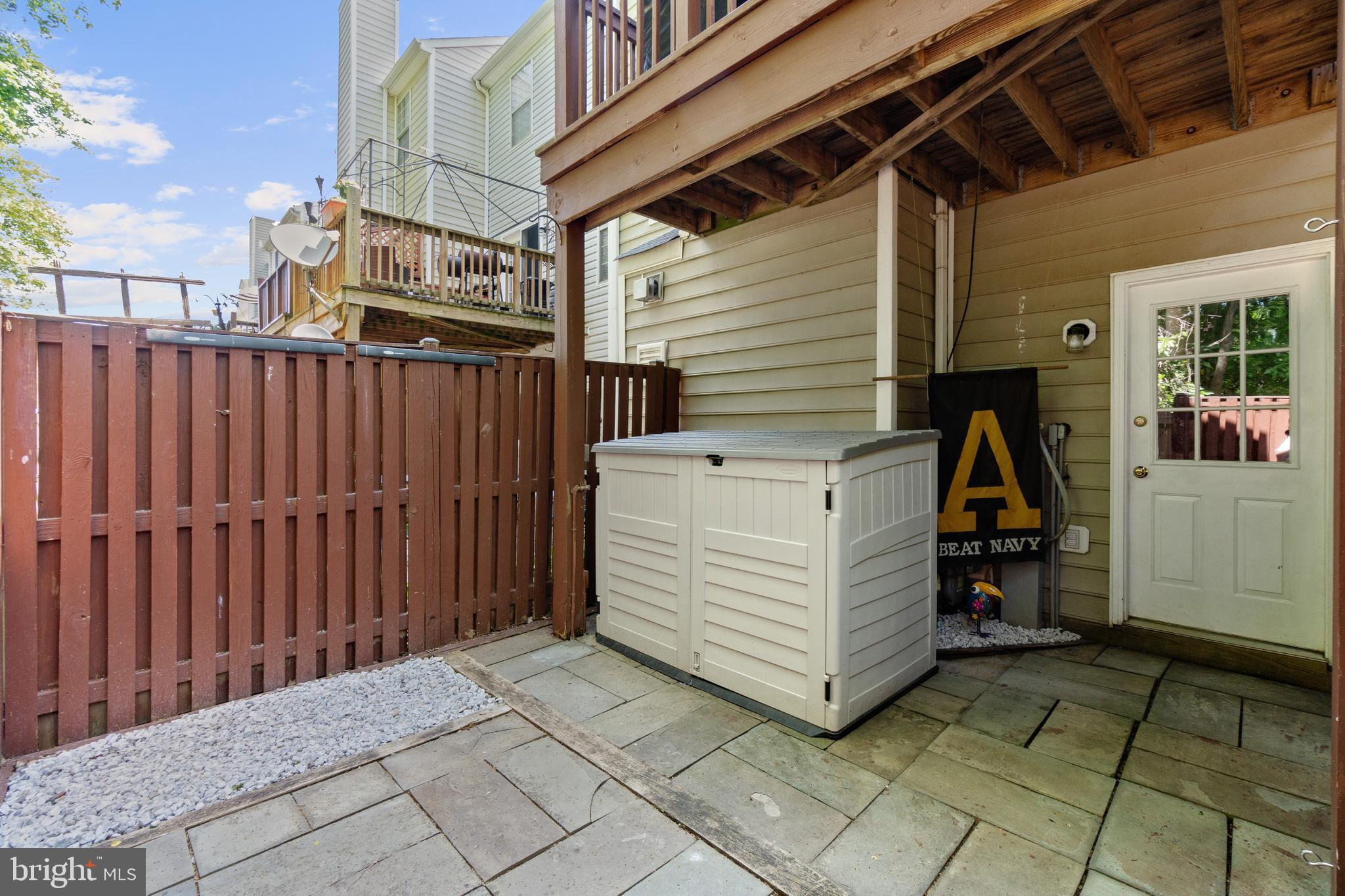 NANTUCKET MEWS @ CROFTON - Residential