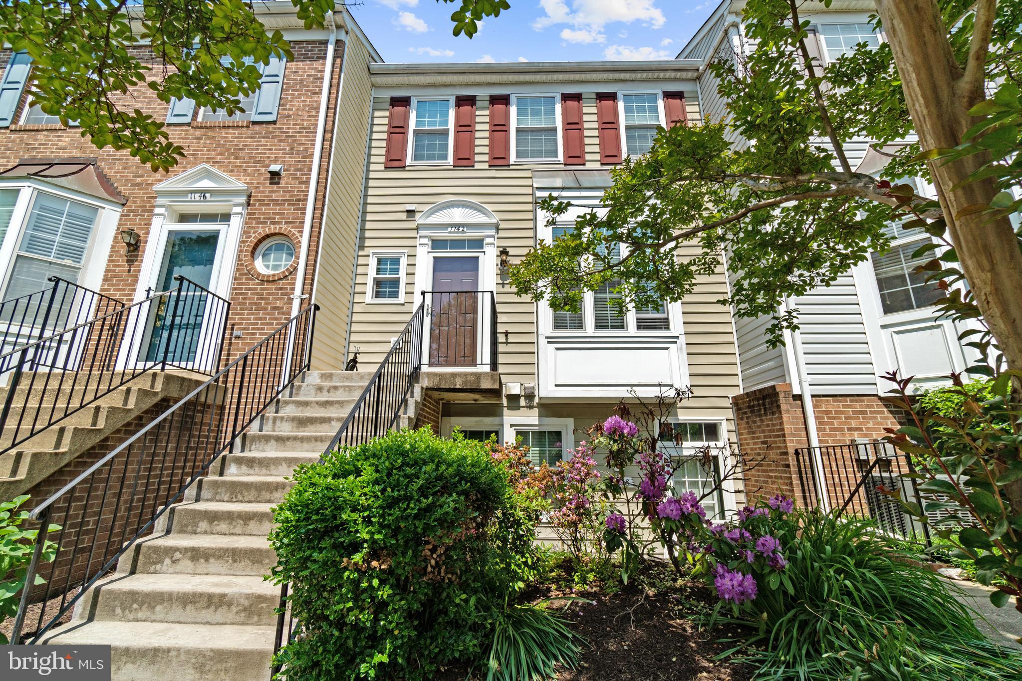 NANTUCKET MEWS @ CROFTON - Residential