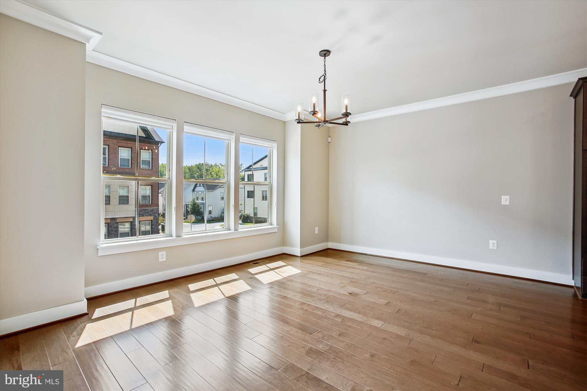 CREST OF ALEXANDRIA - Residential