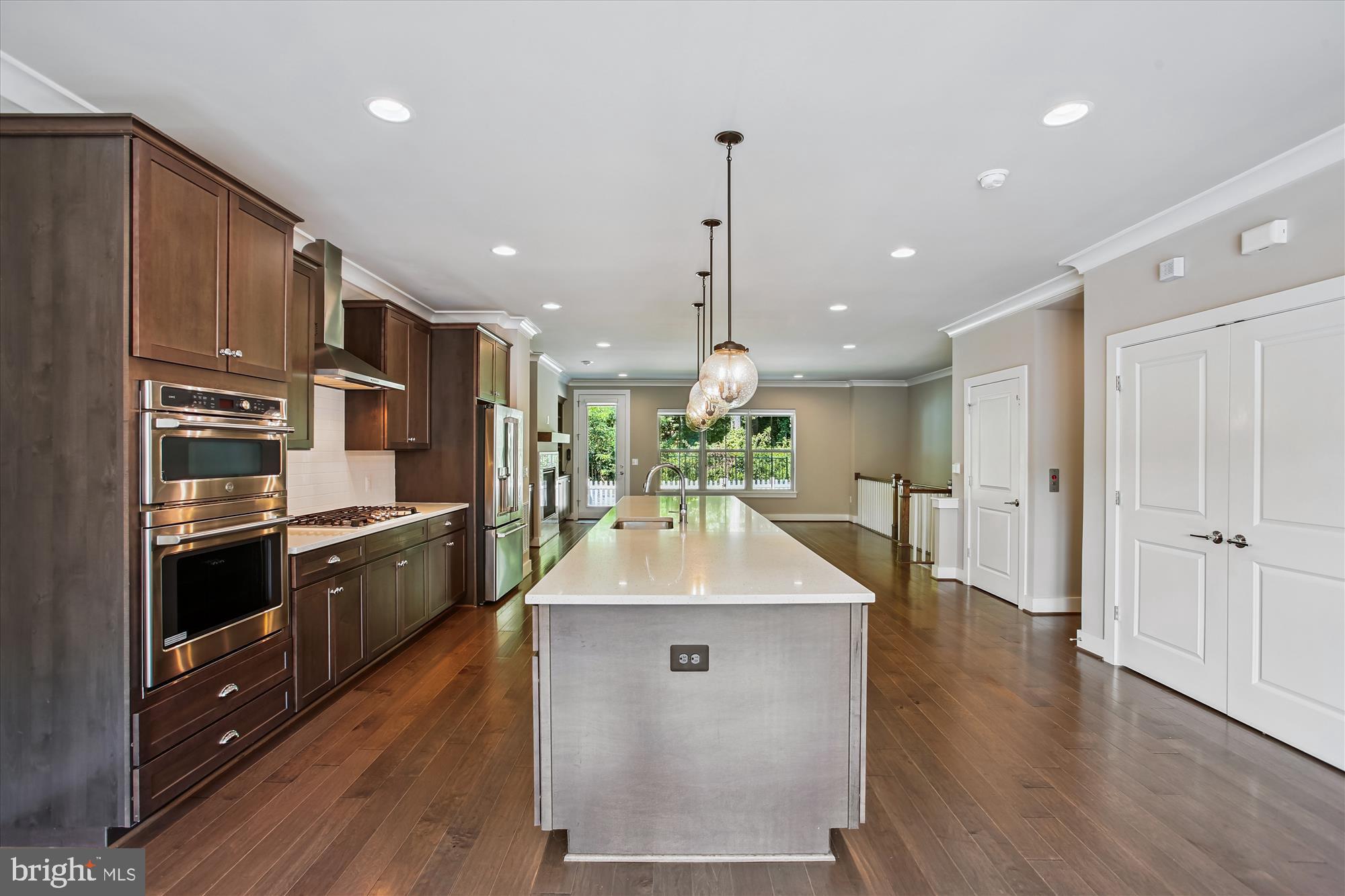 CREST OF ALEXANDRIA - Residential