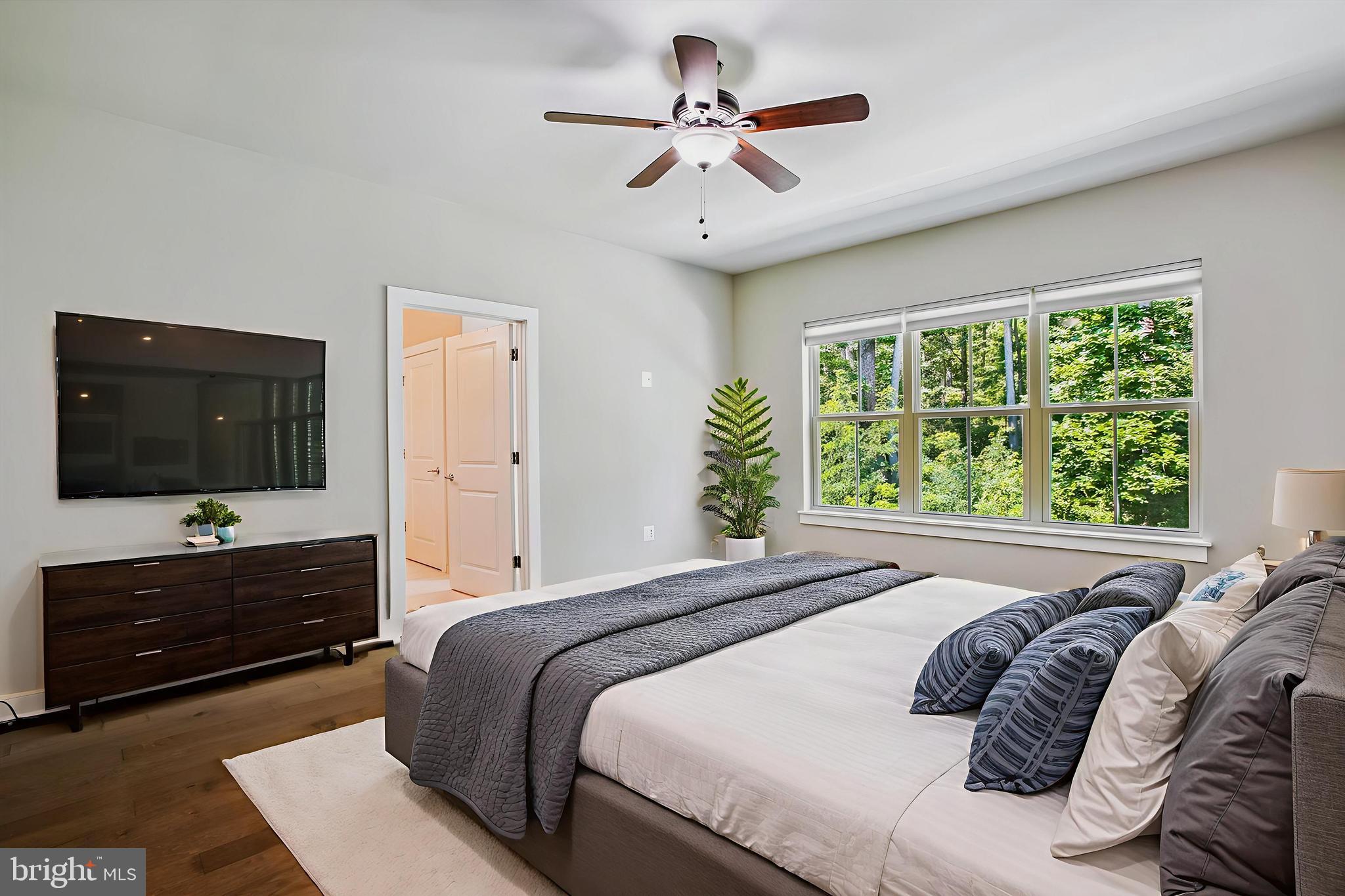 CREST OF ALEXANDRIA - Residential