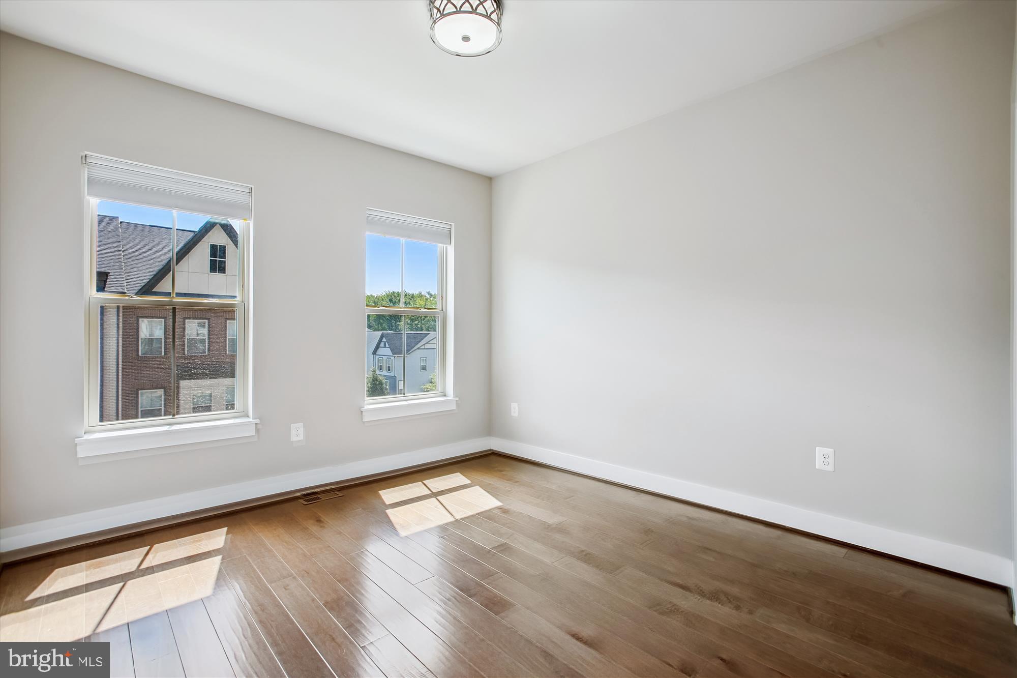 CREST OF ALEXANDRIA - Residential