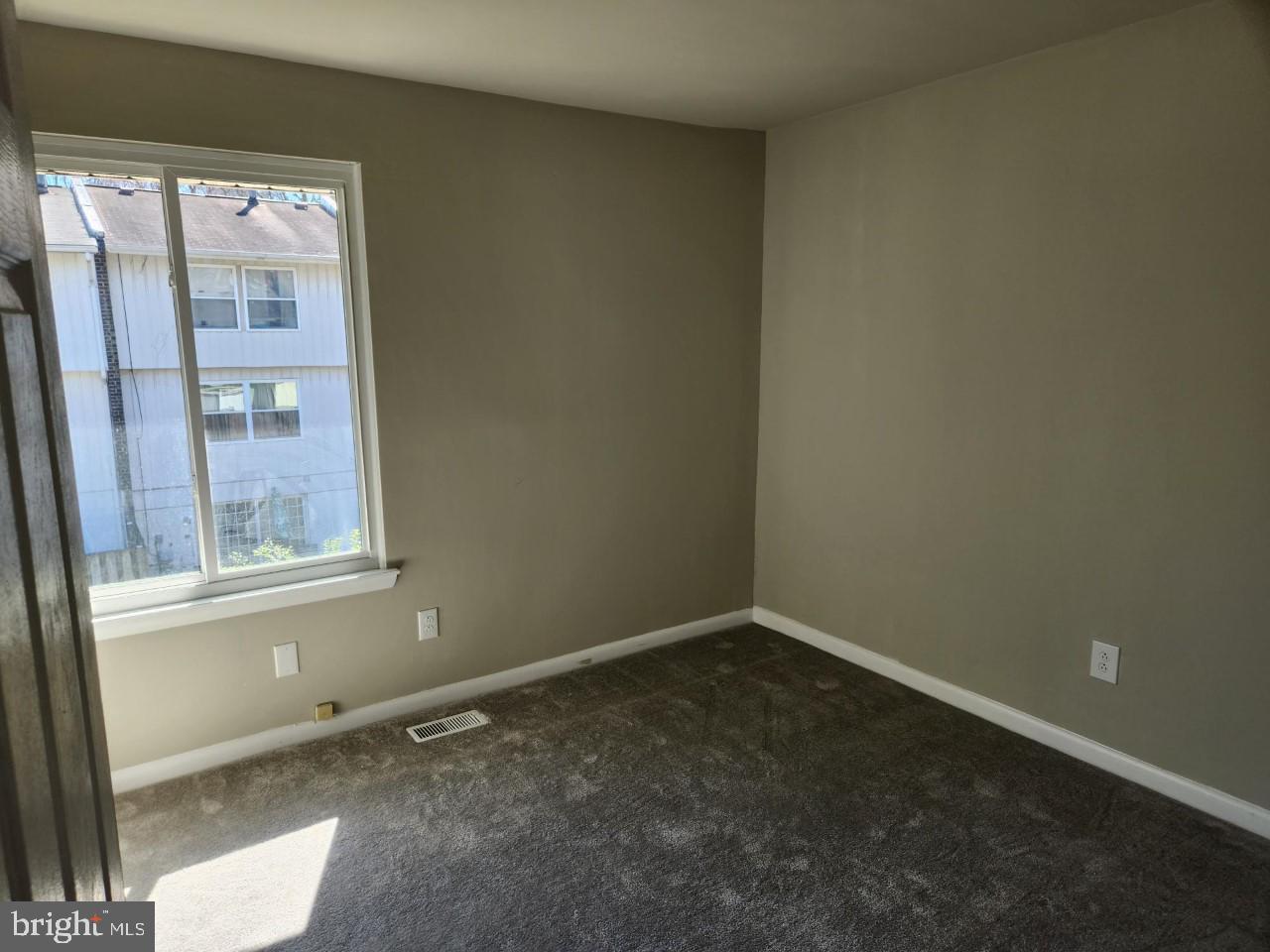 PRINCE PL AT NORTHAMPTOM - Residential