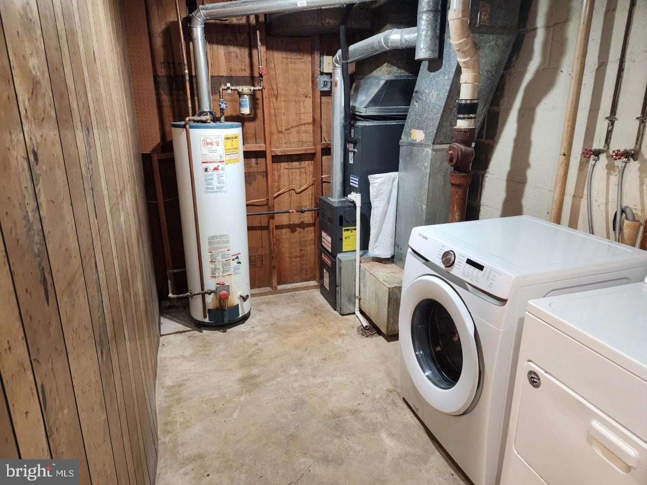 PRINCE PL AT NORTHAMPTOM - Residential