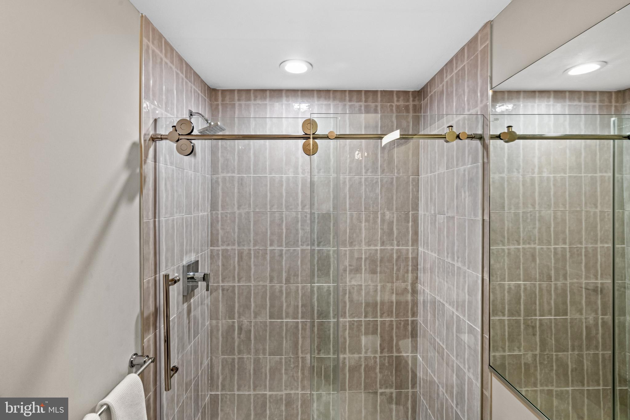 OLD TOWN - Commercial Sale