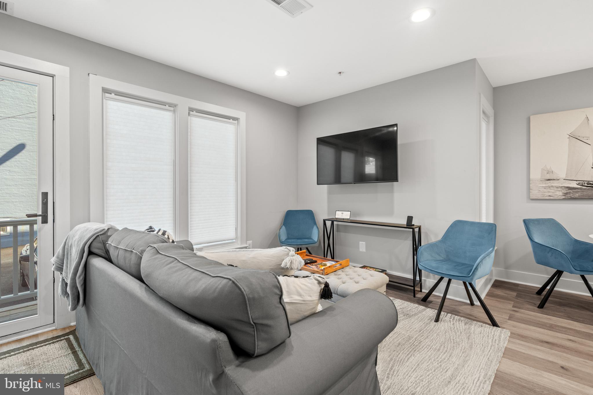 OLD TOWN - Commercial Sale