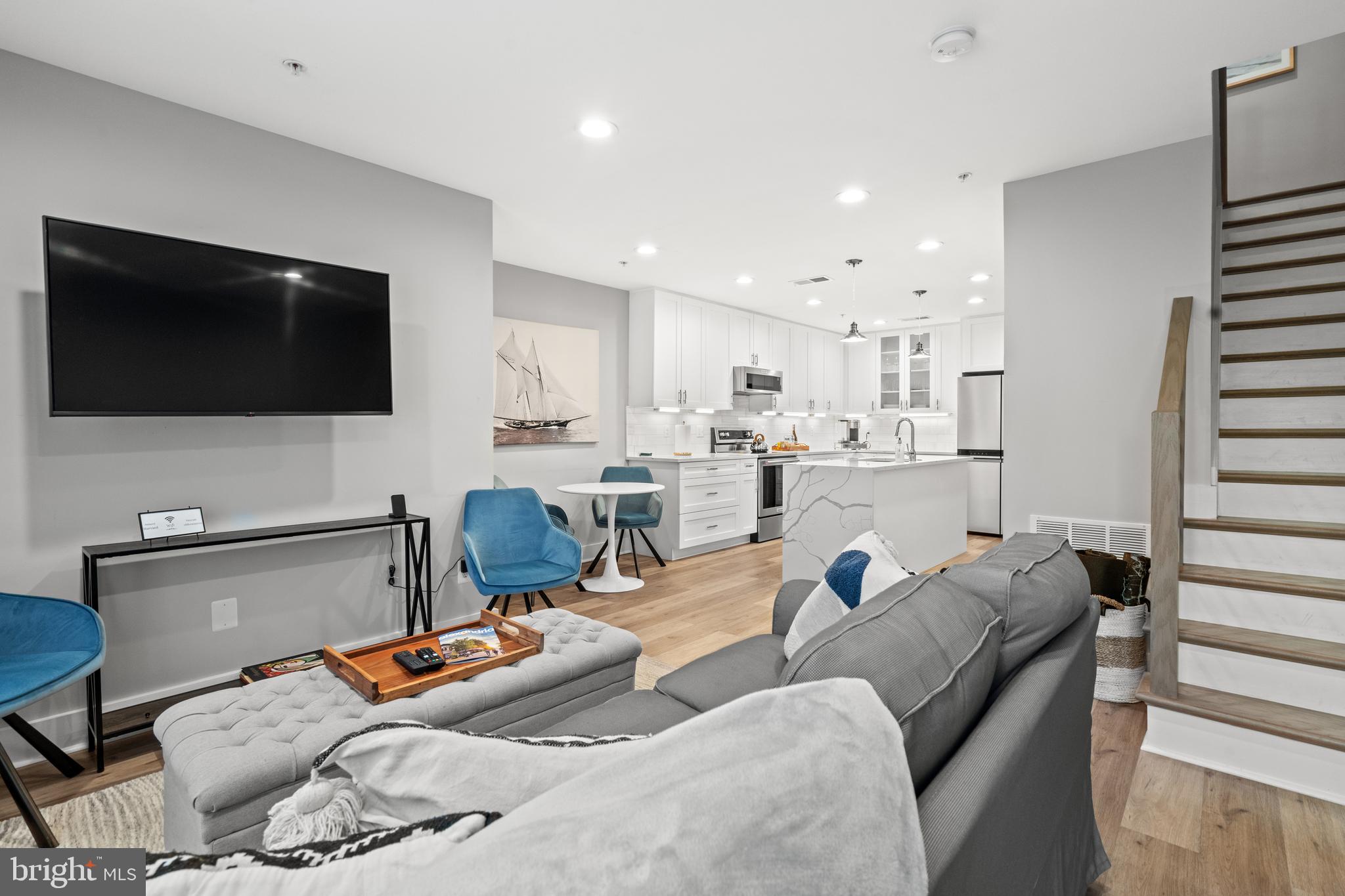 OLD TOWN - Commercial Sale