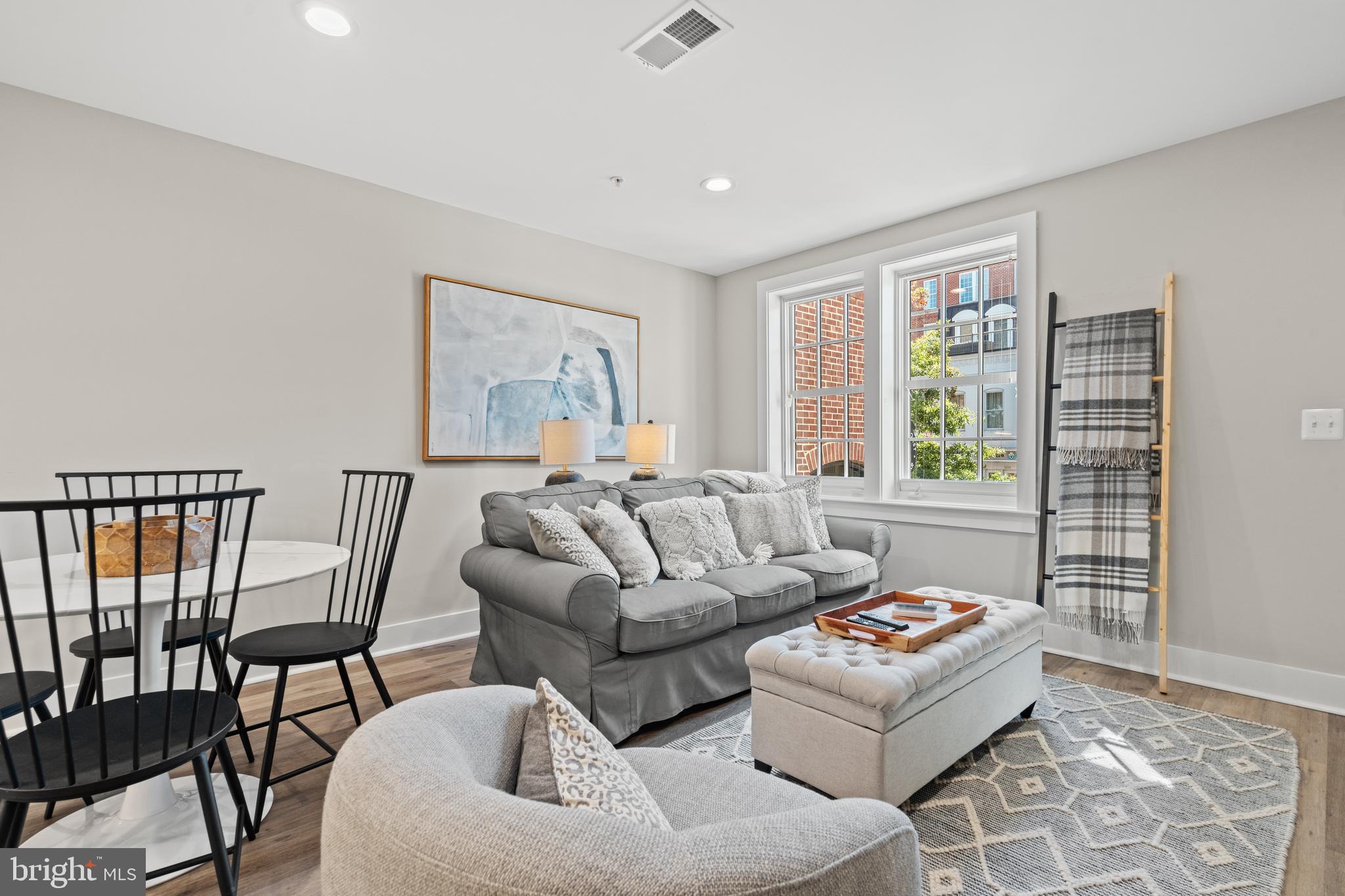 OLD TOWN - Commercial Sale