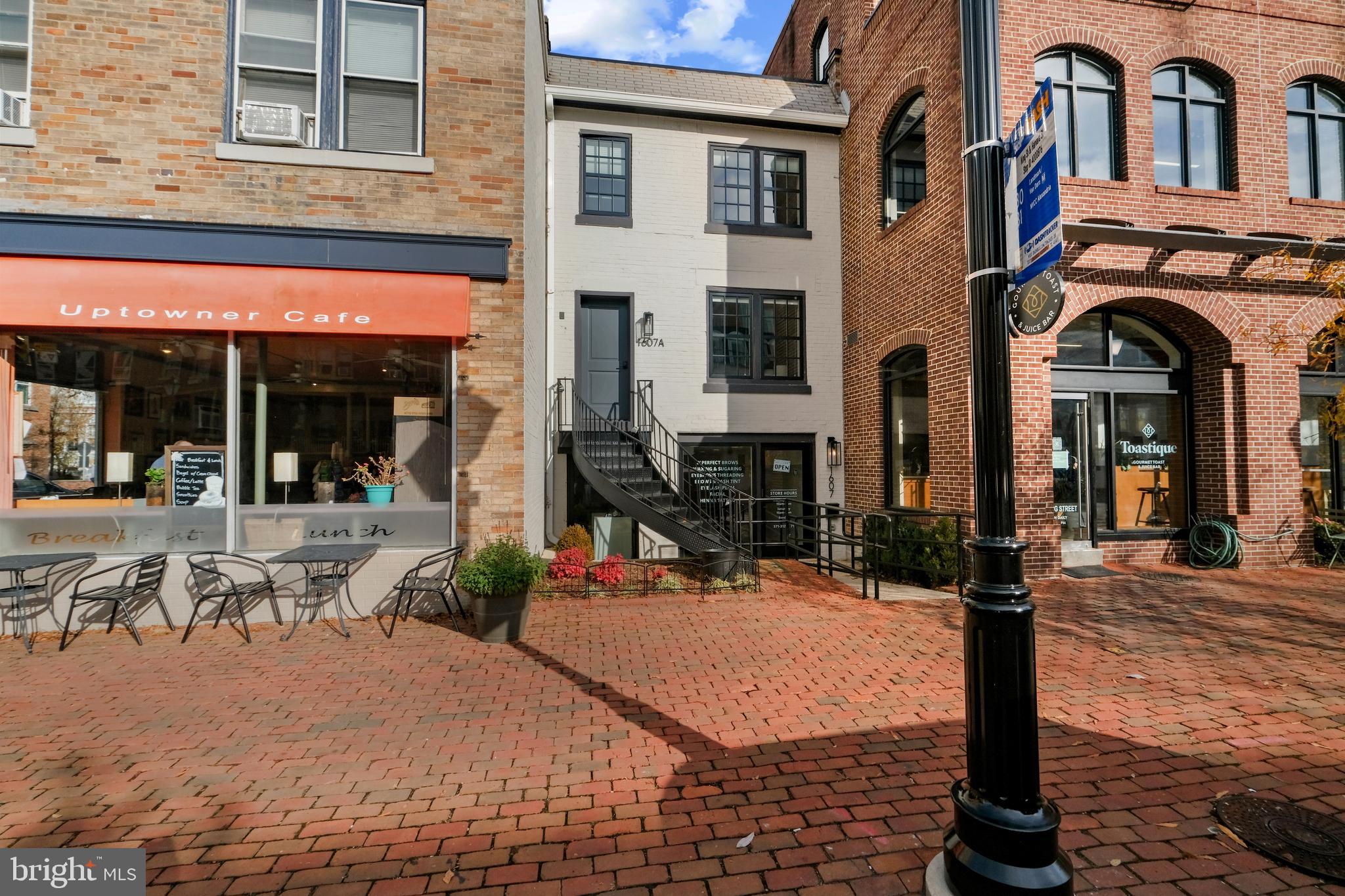 OLD TOWN - Commercial Sale