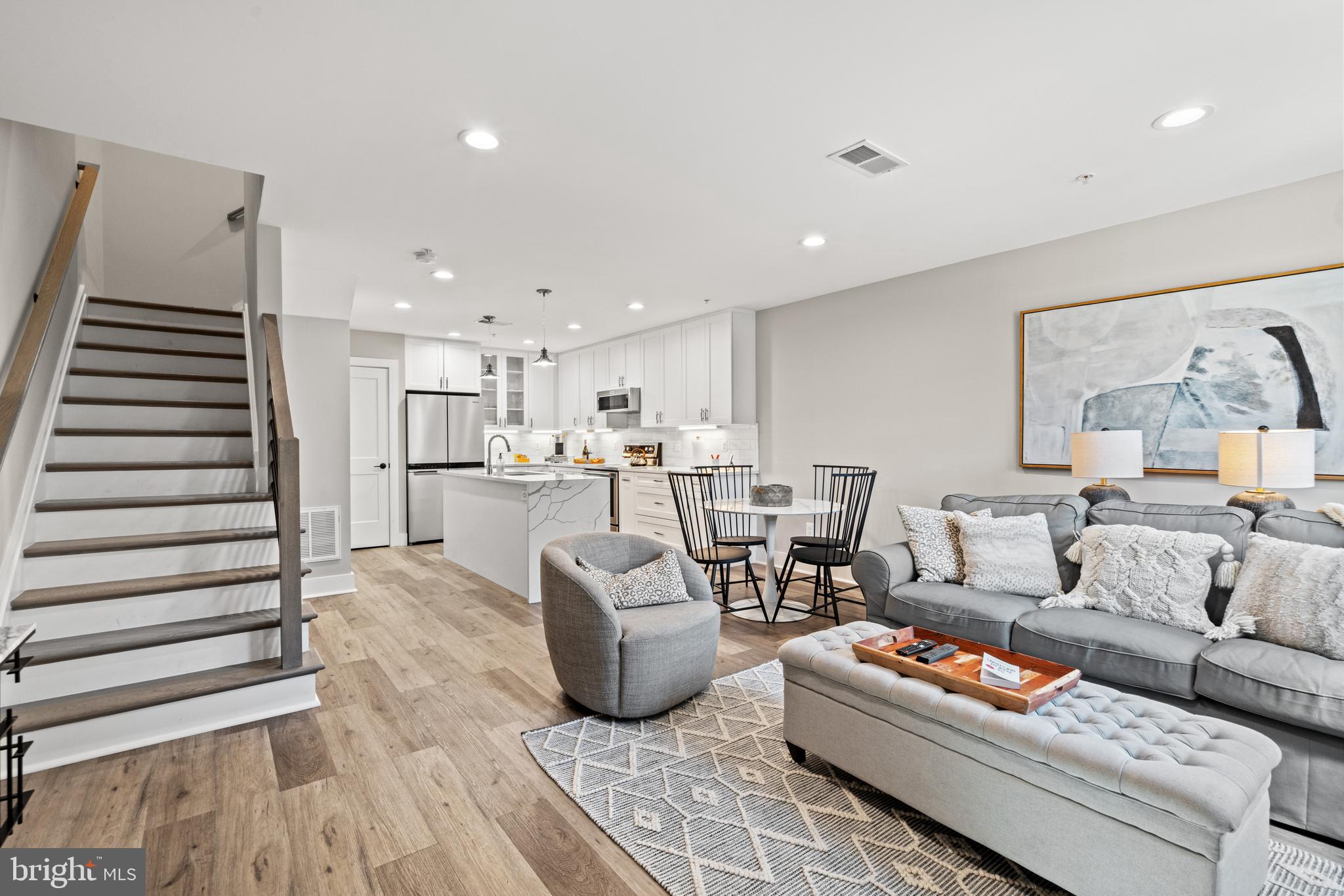 OLD TOWN - Commercial Sale