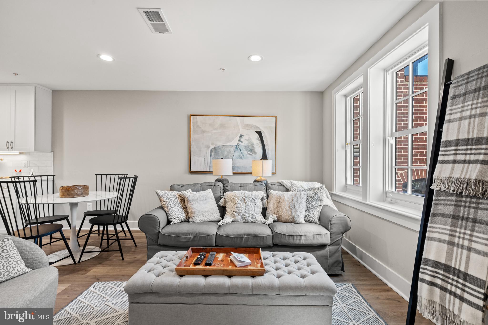 OLD TOWN - Commercial Sale