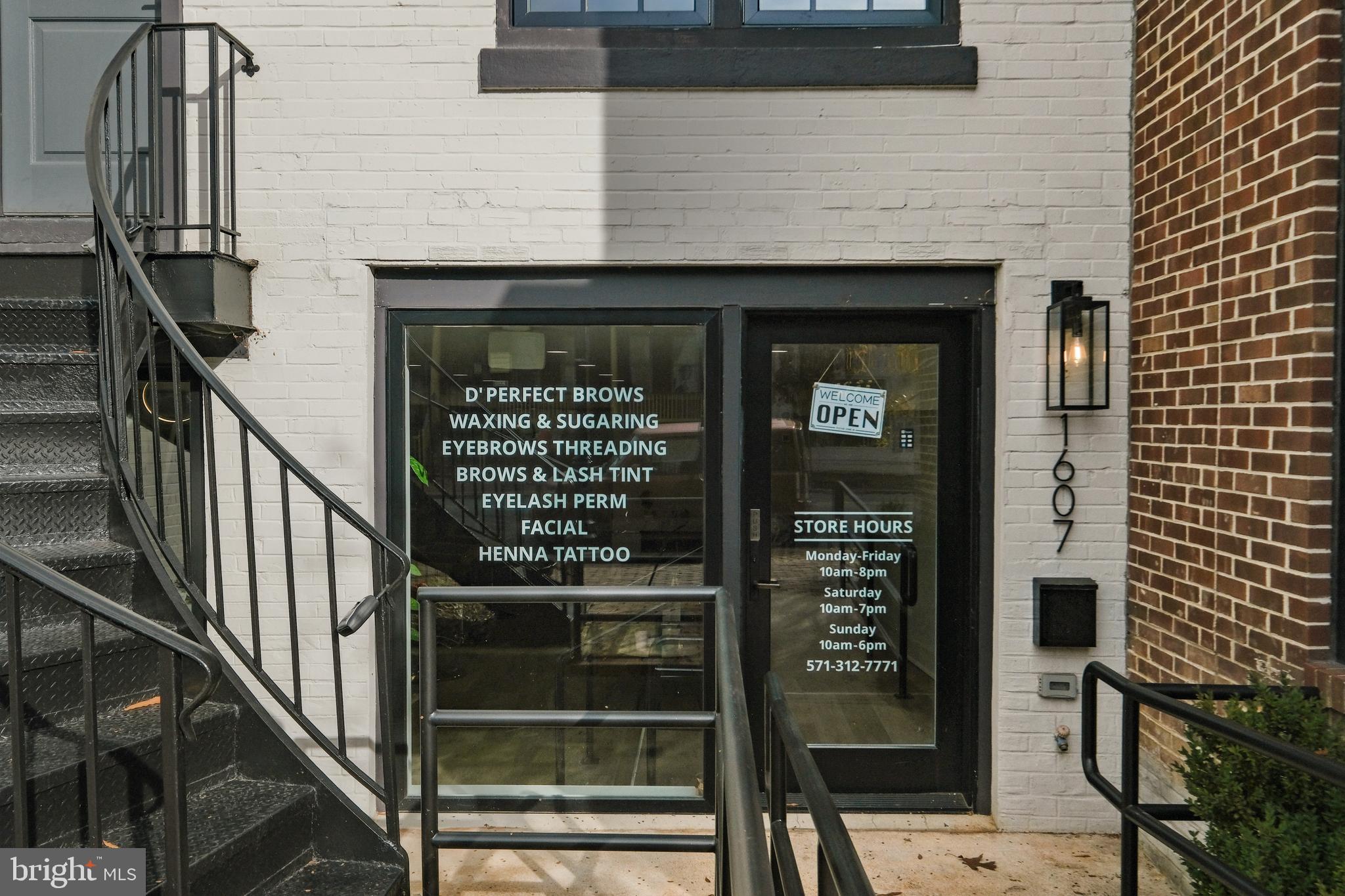 OLD TOWN - Commercial Sale