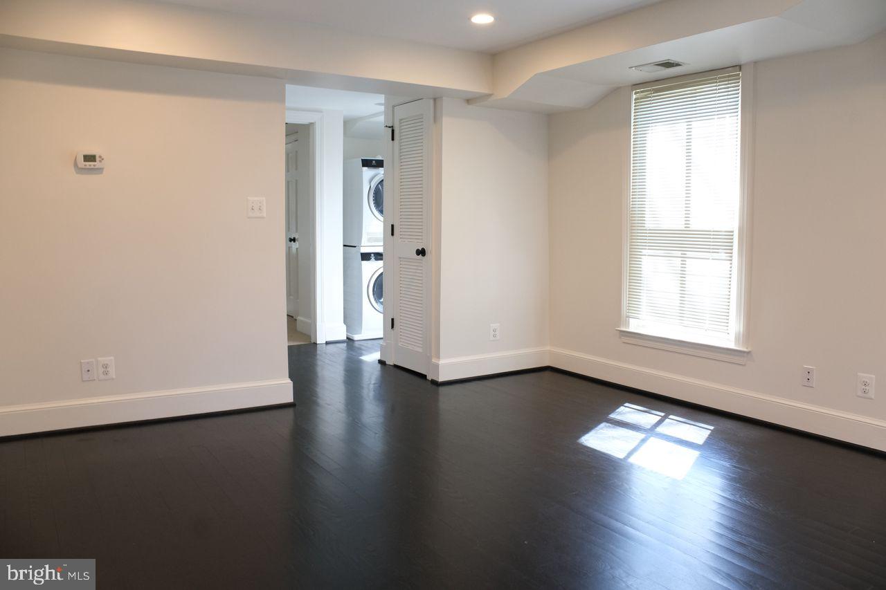 OLD TOWN - Commercial Sale