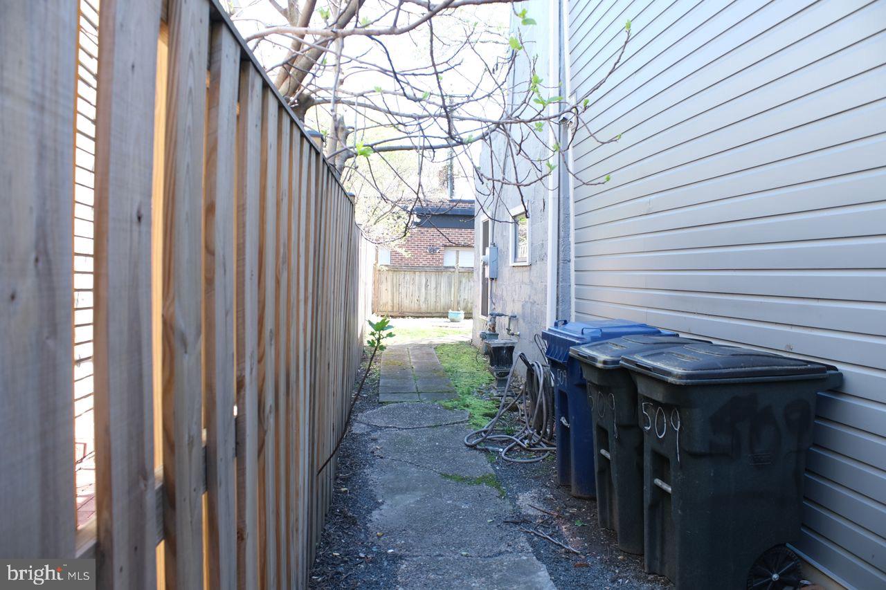 OLD TOWN - Commercial Sale