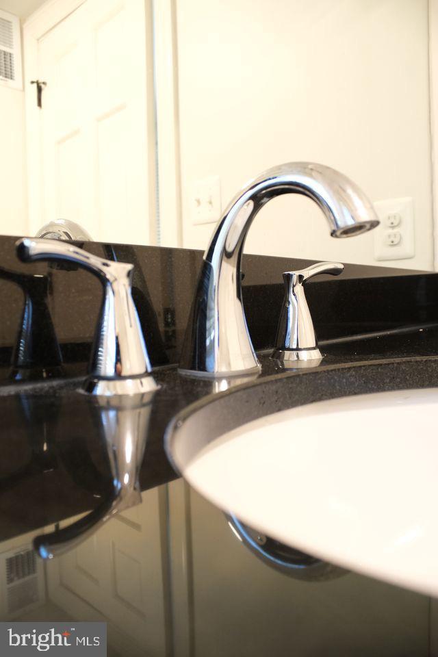 OLD TOWN - Commercial Sale