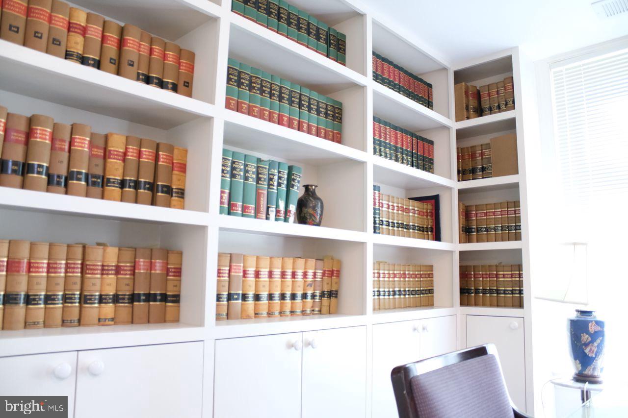 OLD TOWN - Commercial Sale