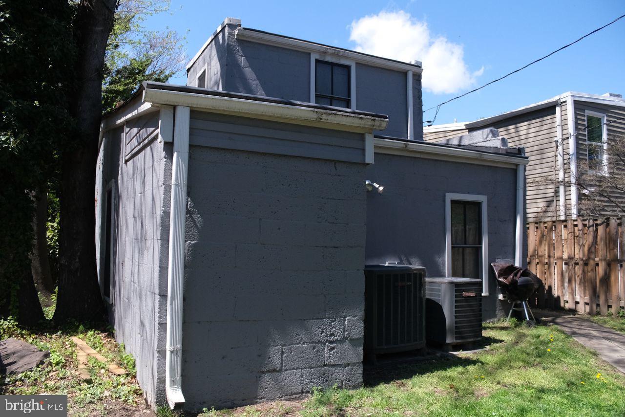 OLD TOWN - Commercial Sale