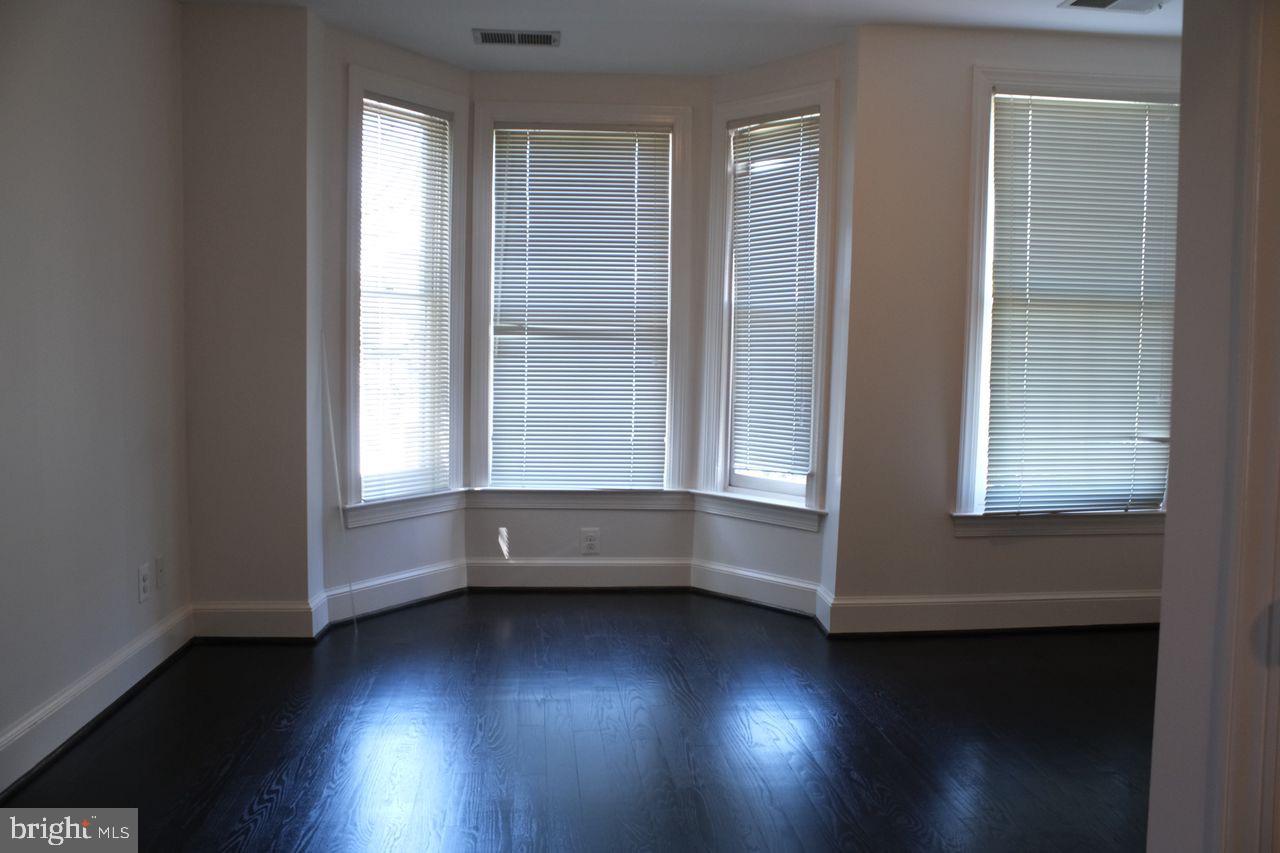 OLD TOWN - Commercial Sale