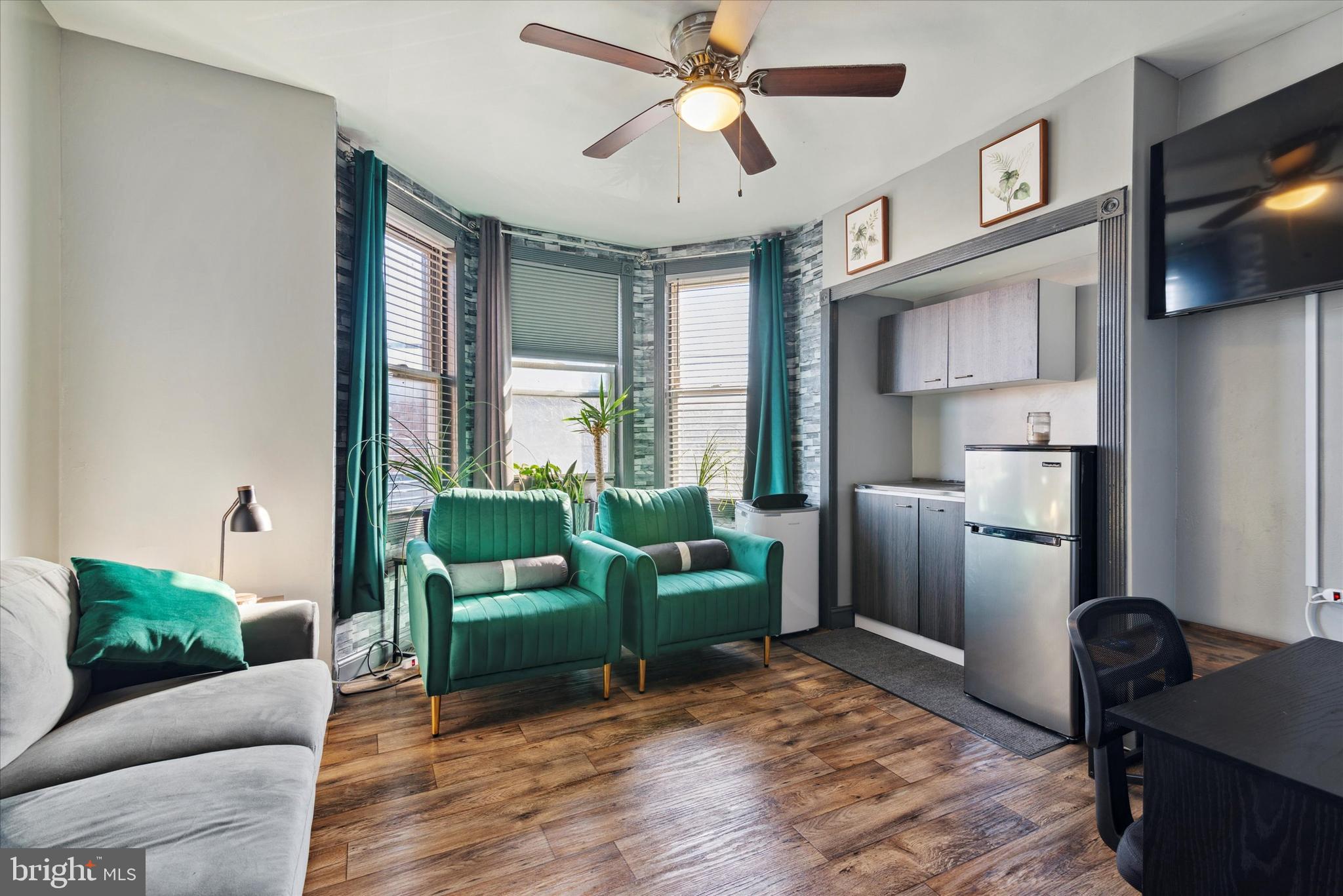 INVESTMENT Opportunity Alert!!! Get in the game and set yourself up with passive income or works as a first home where most of the leg work has been done at this property! Schedule today to unlock a prosperous tomorrow!
