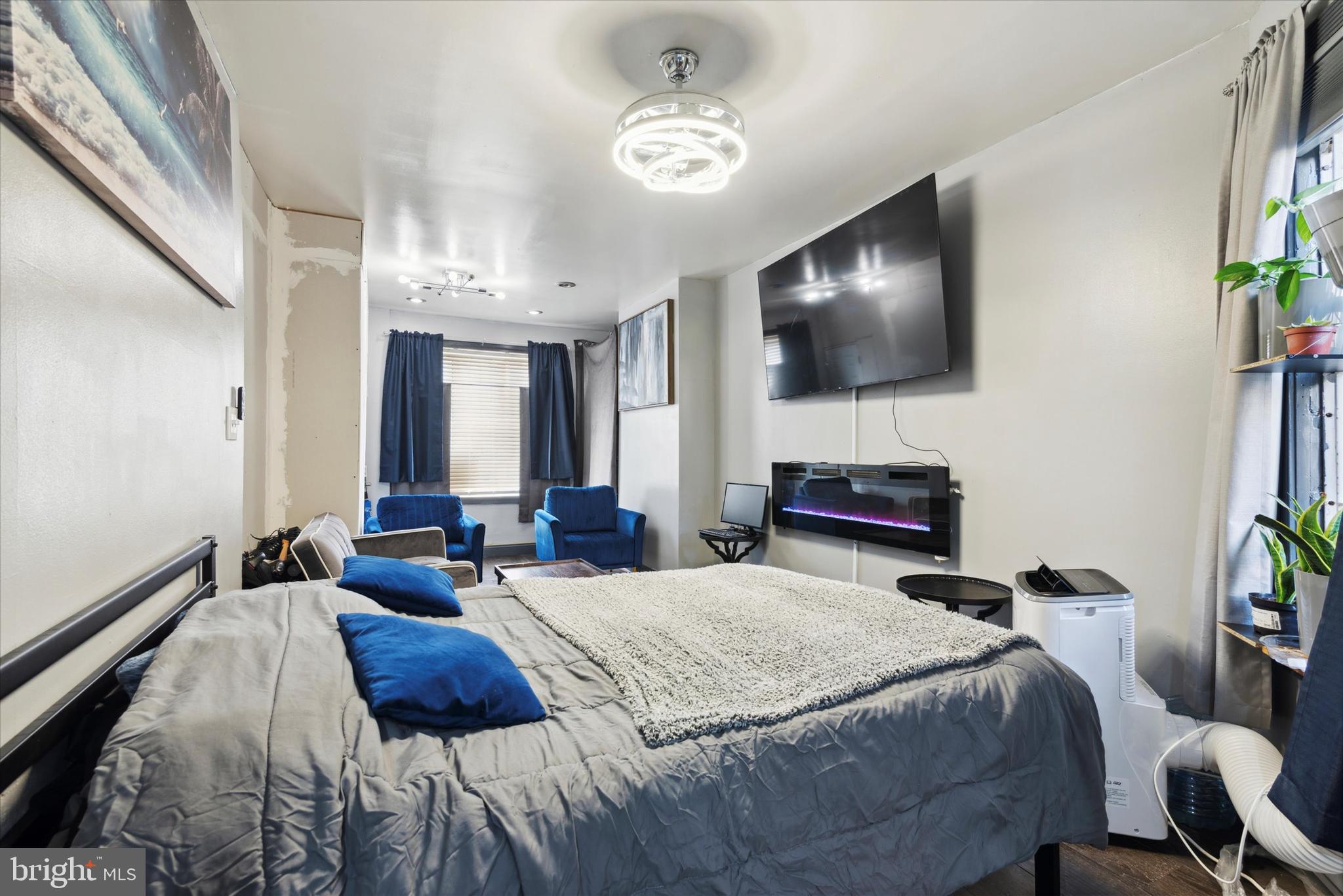 KENSINGTON - Residential