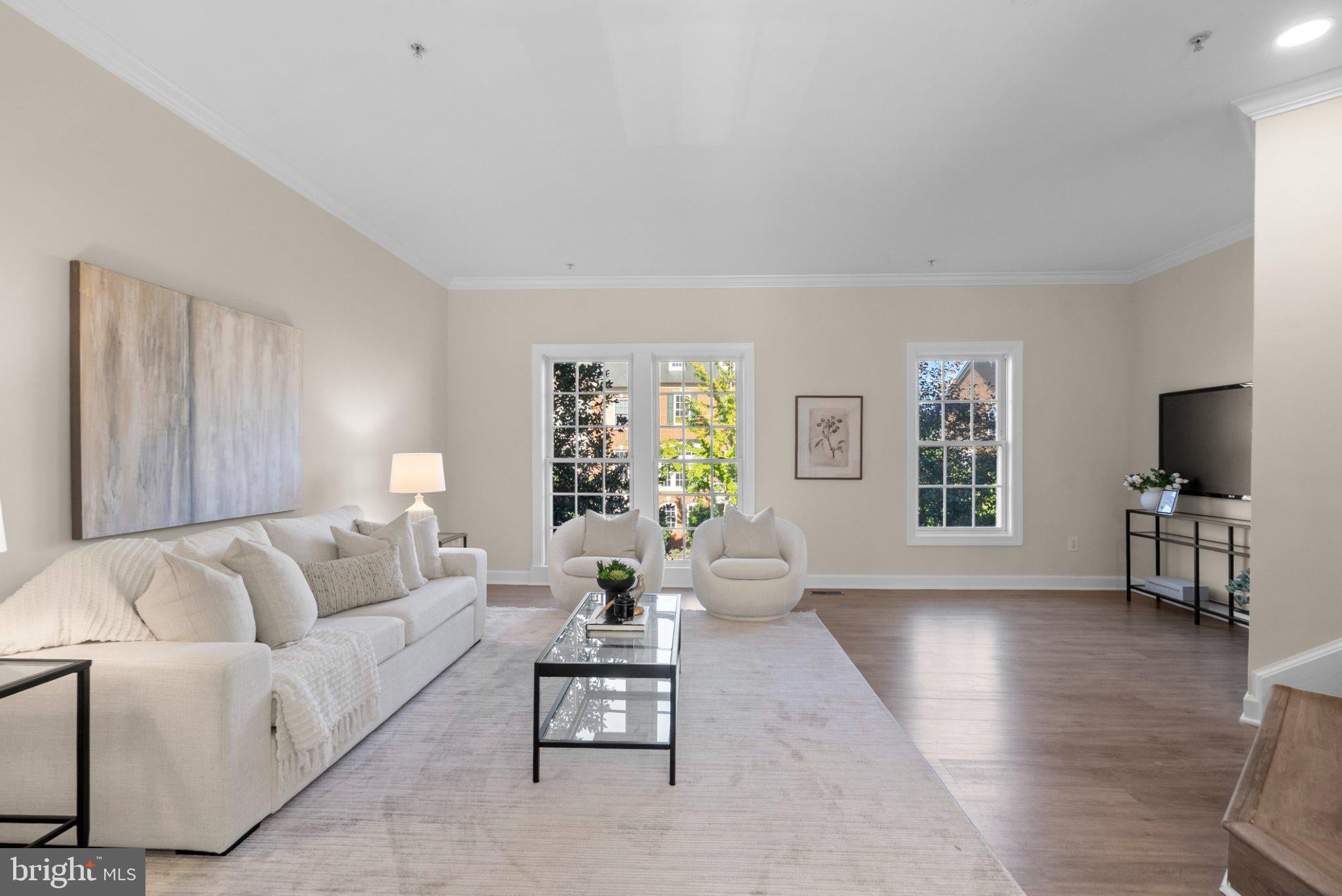 3925 SHAWFIELD LANE
