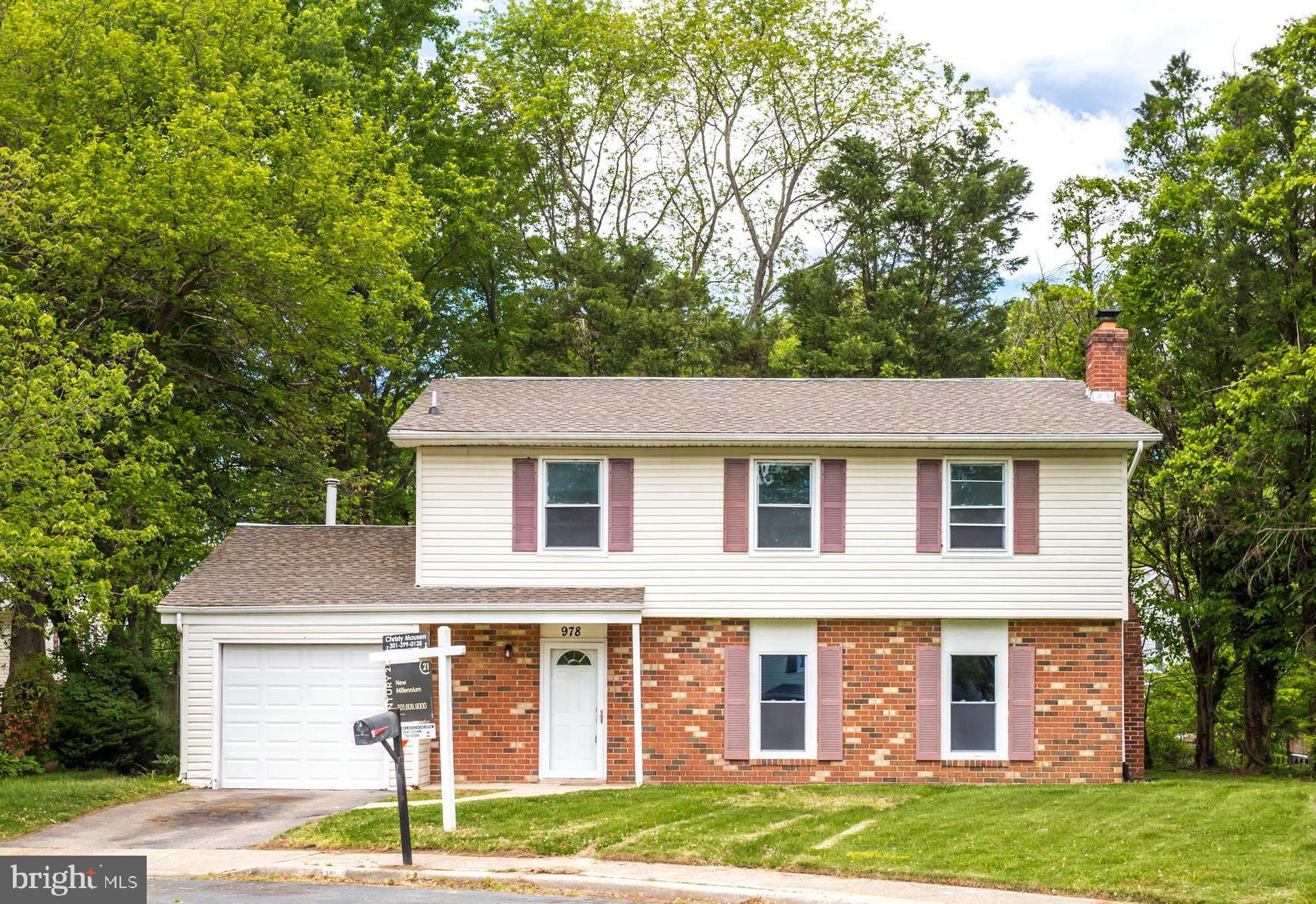 FOUR SEASONS ESTATES - Residential