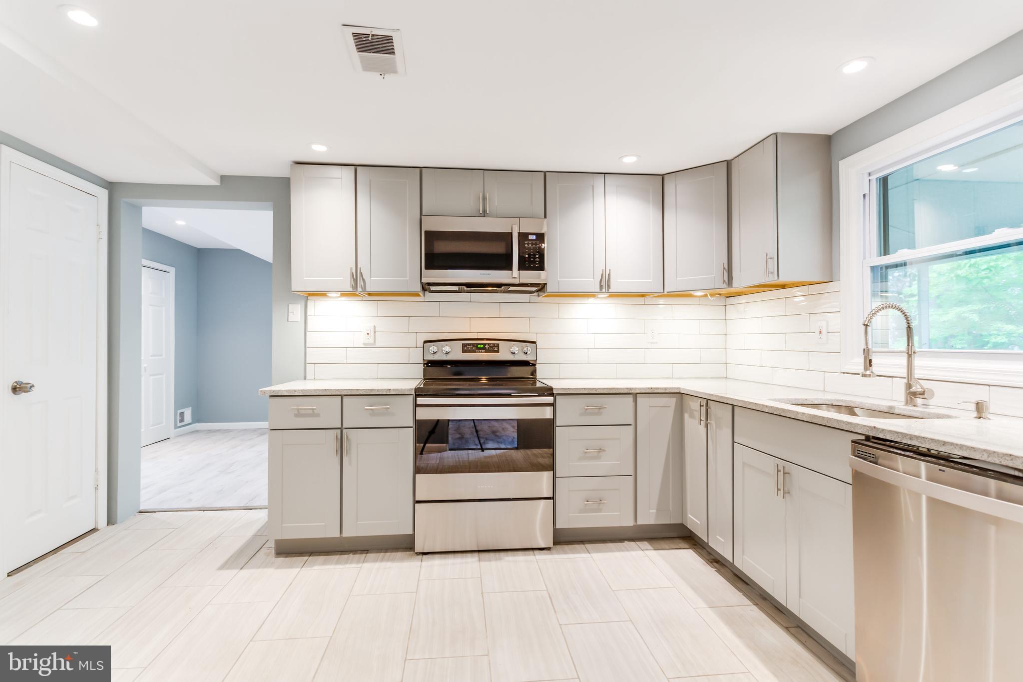 FOUR SEASONS ESTATES - Residential