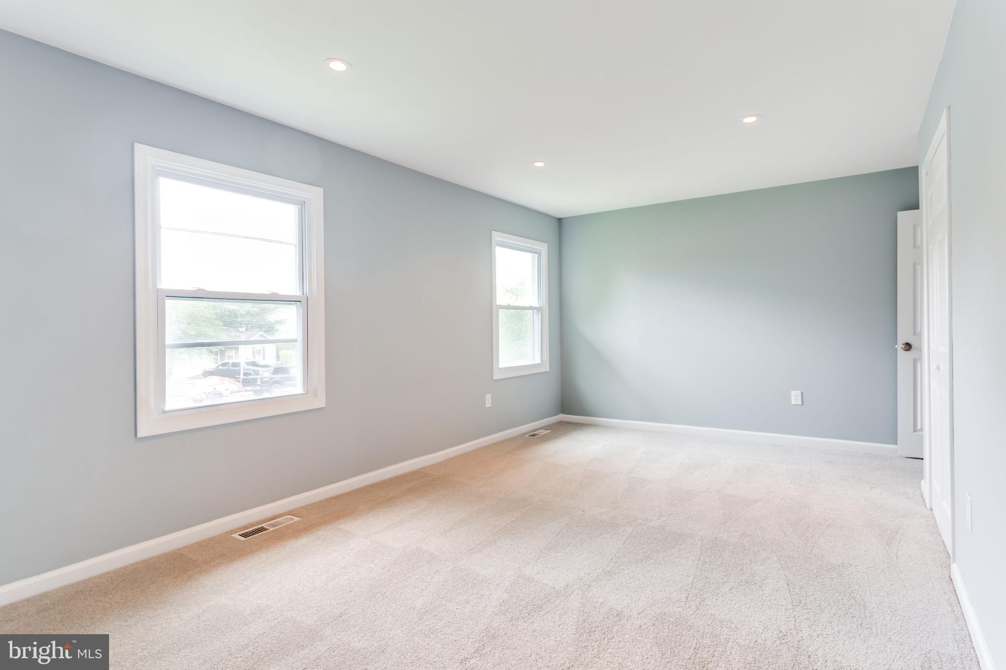 FOUR SEASONS ESTATES - Residential