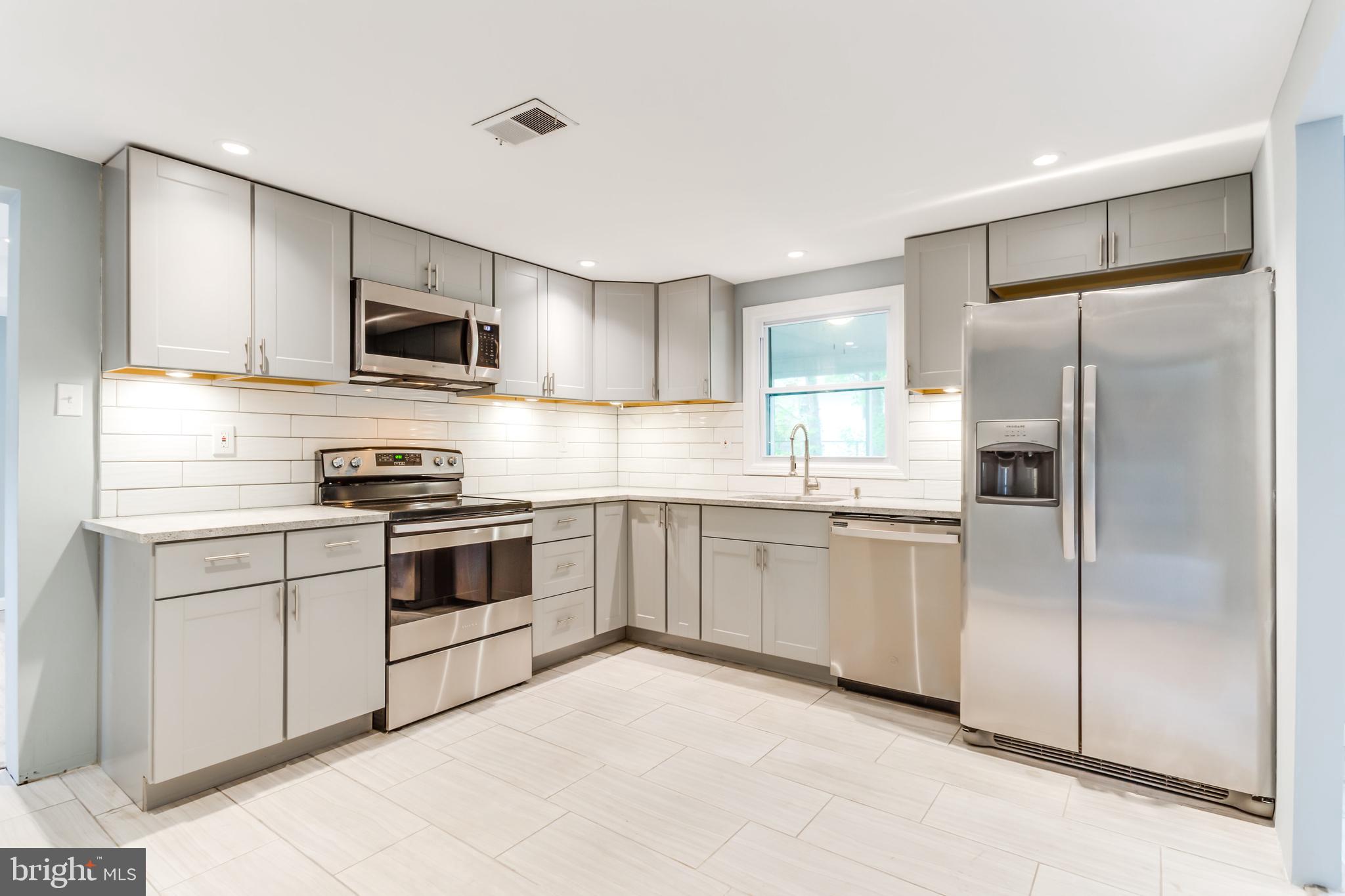 FOUR SEASONS ESTATES - Residential