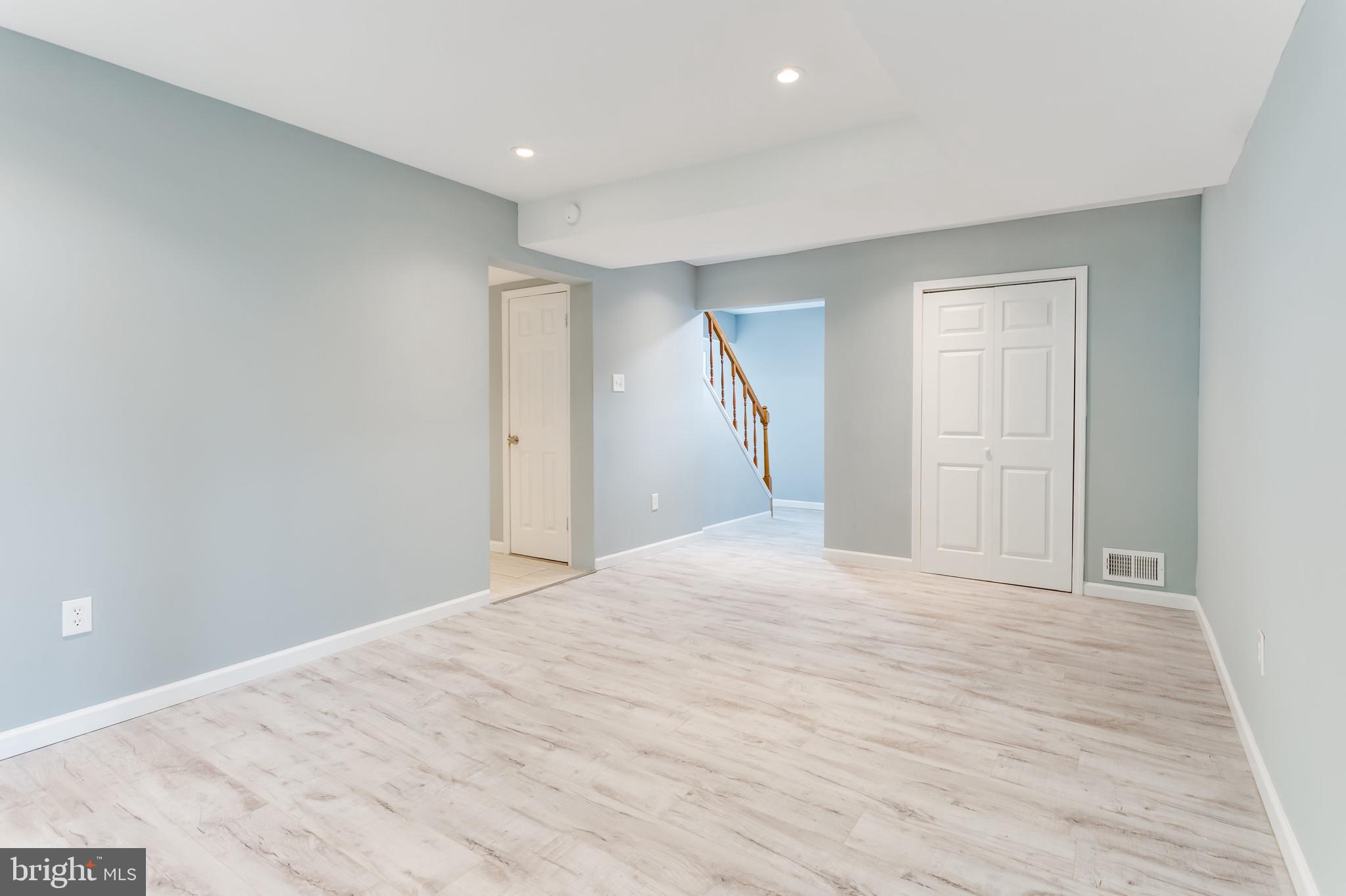 FOUR SEASONS ESTATES - Residential