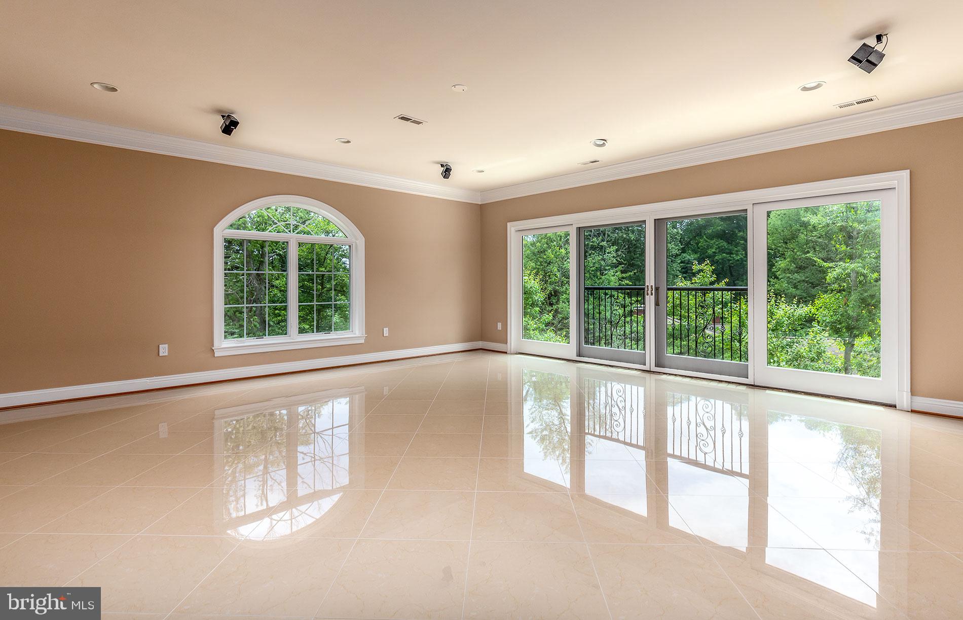 CHAPEL HILL - Residential